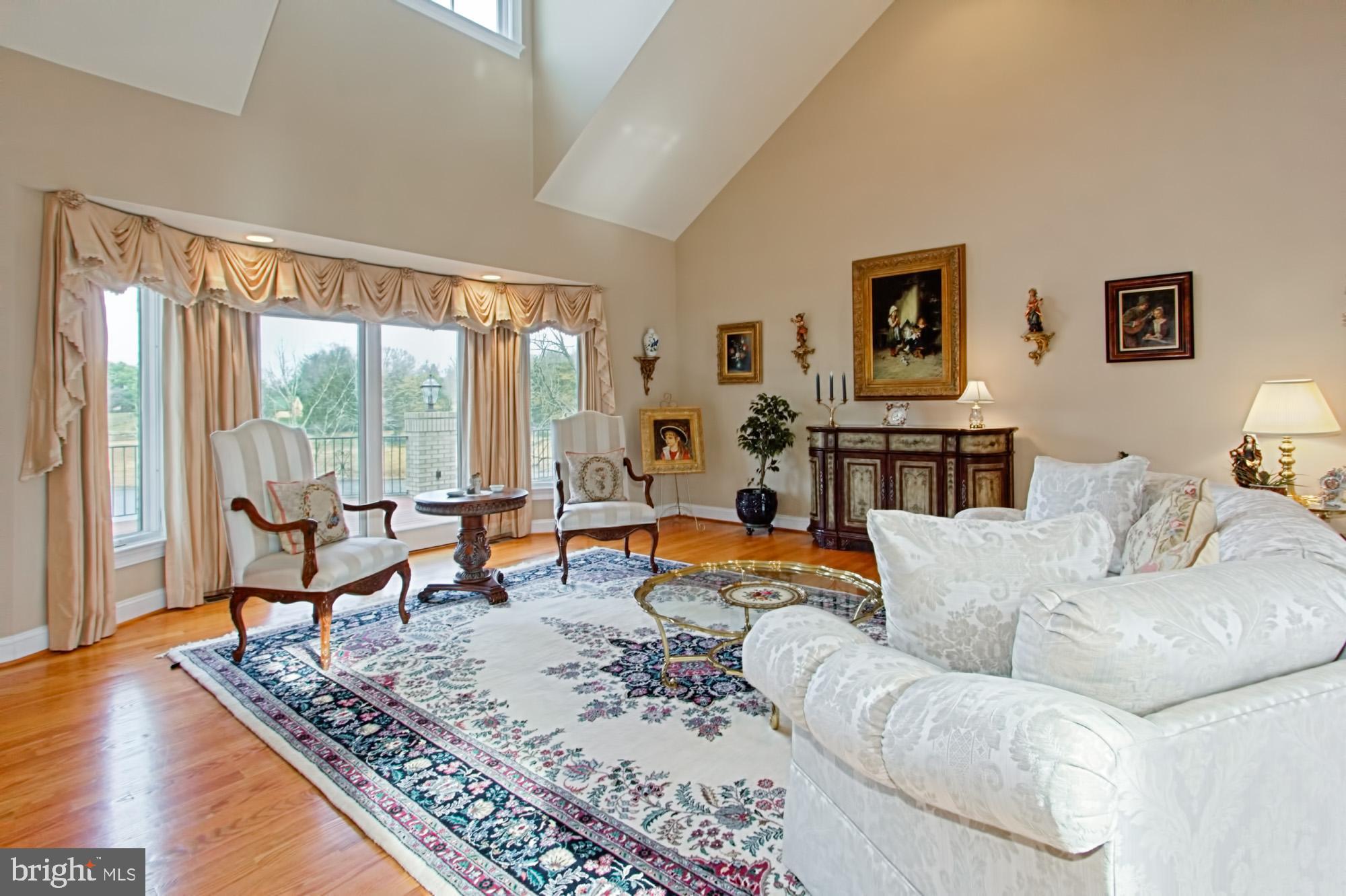 LAUREL GLEN - Residential