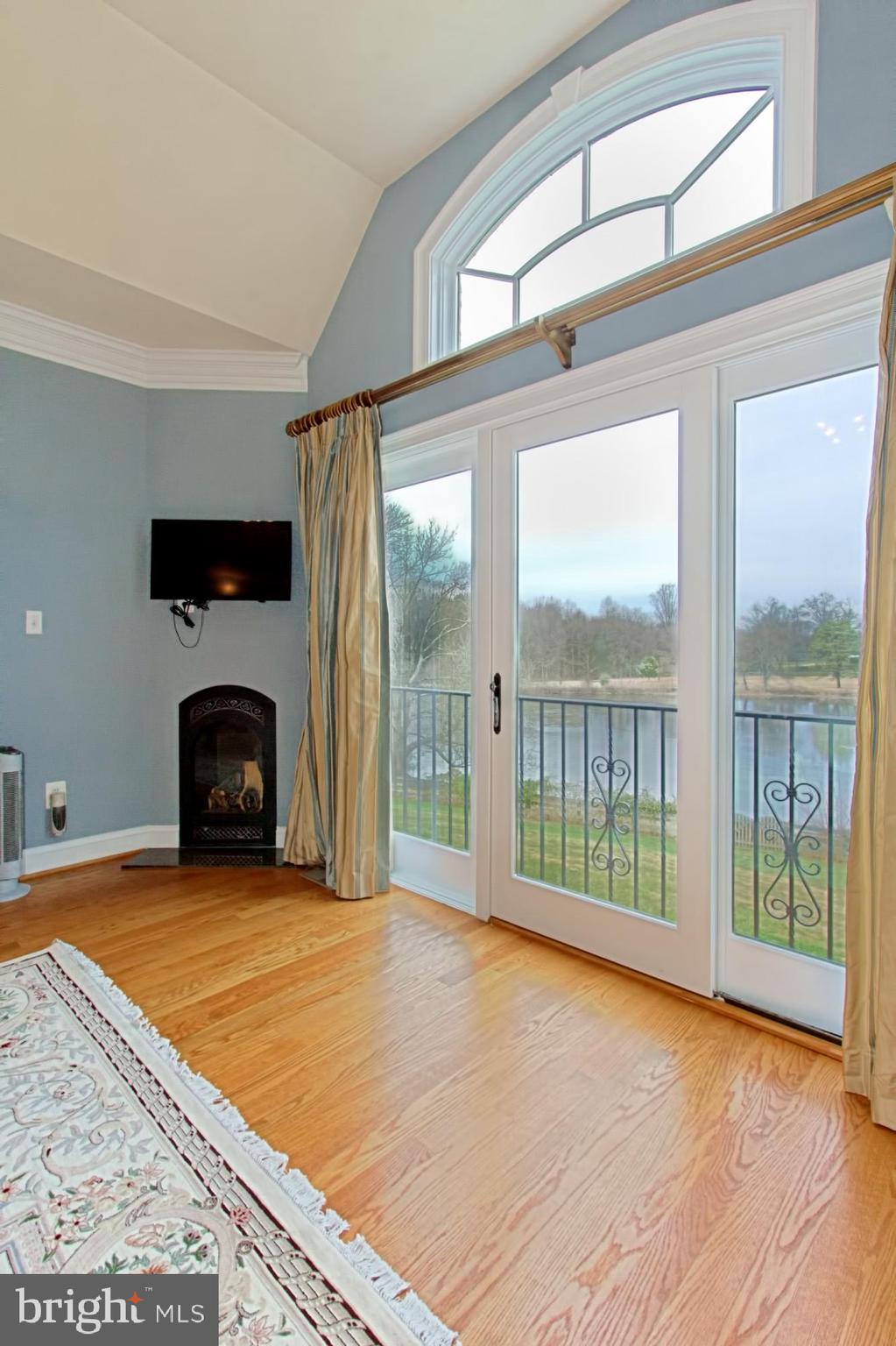 LAUREL GLEN - Residential