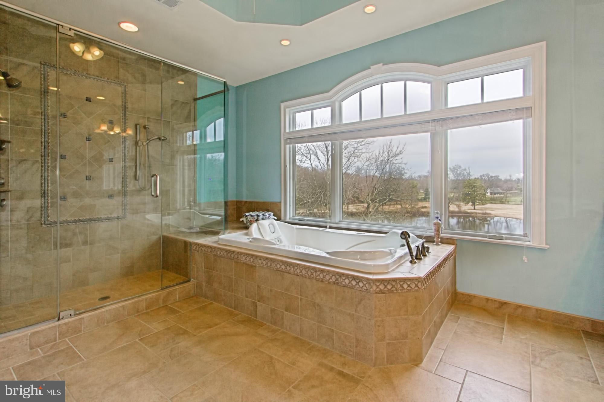 LAUREL GLEN - Residential