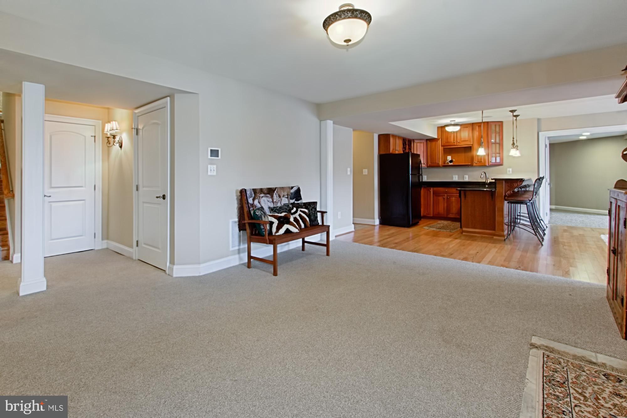 LAUREL GLEN - Residential