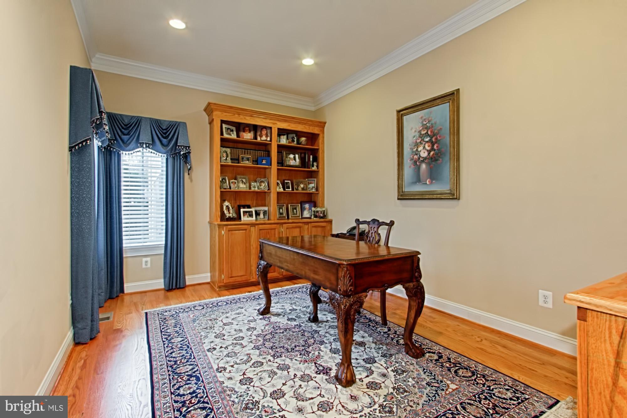 LAUREL GLEN - Residential