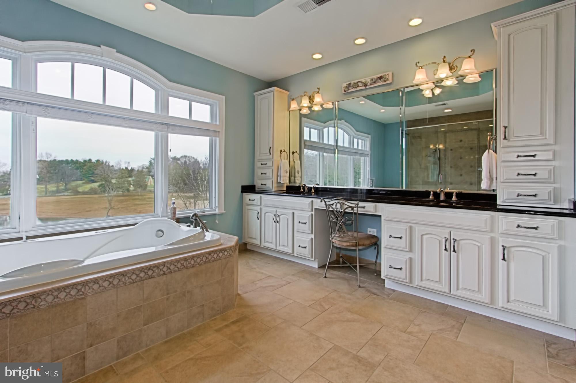 LAUREL GLEN - Residential