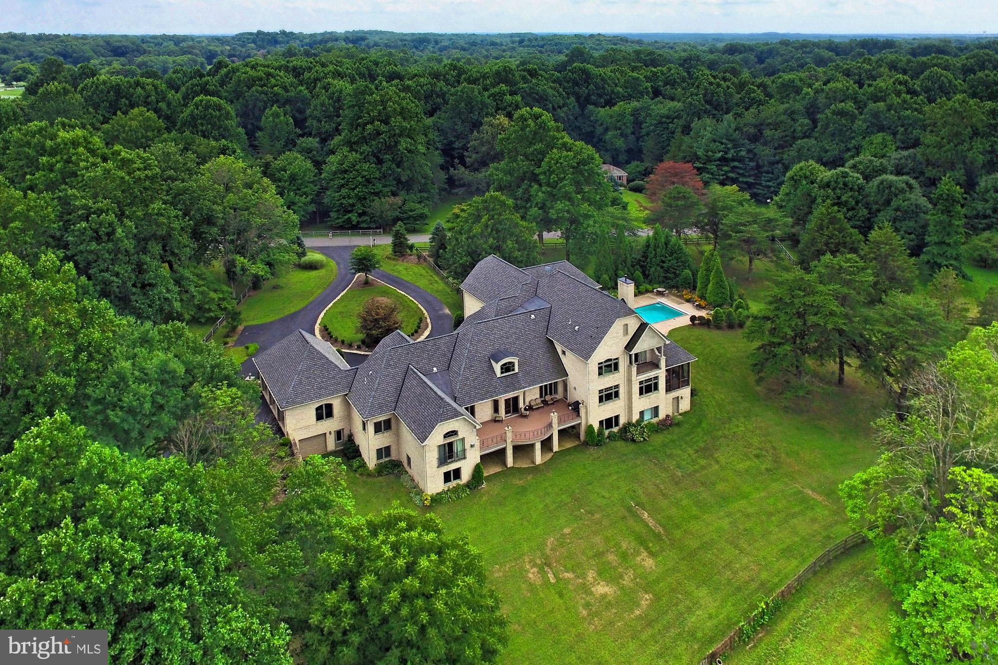 LAUREL GLEN - Residential