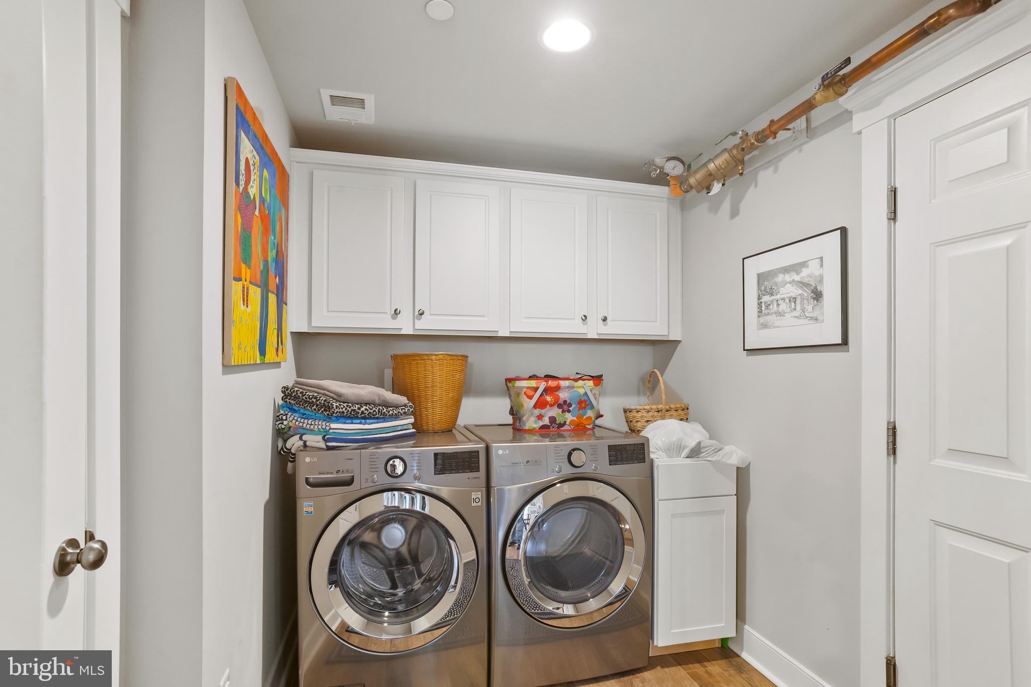 EASTON VILLAGE - Residential