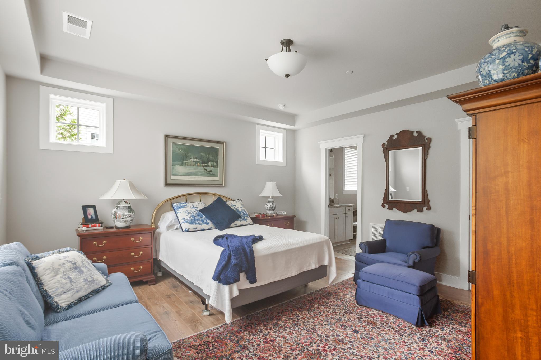 EASTON VILLAGE - Residential