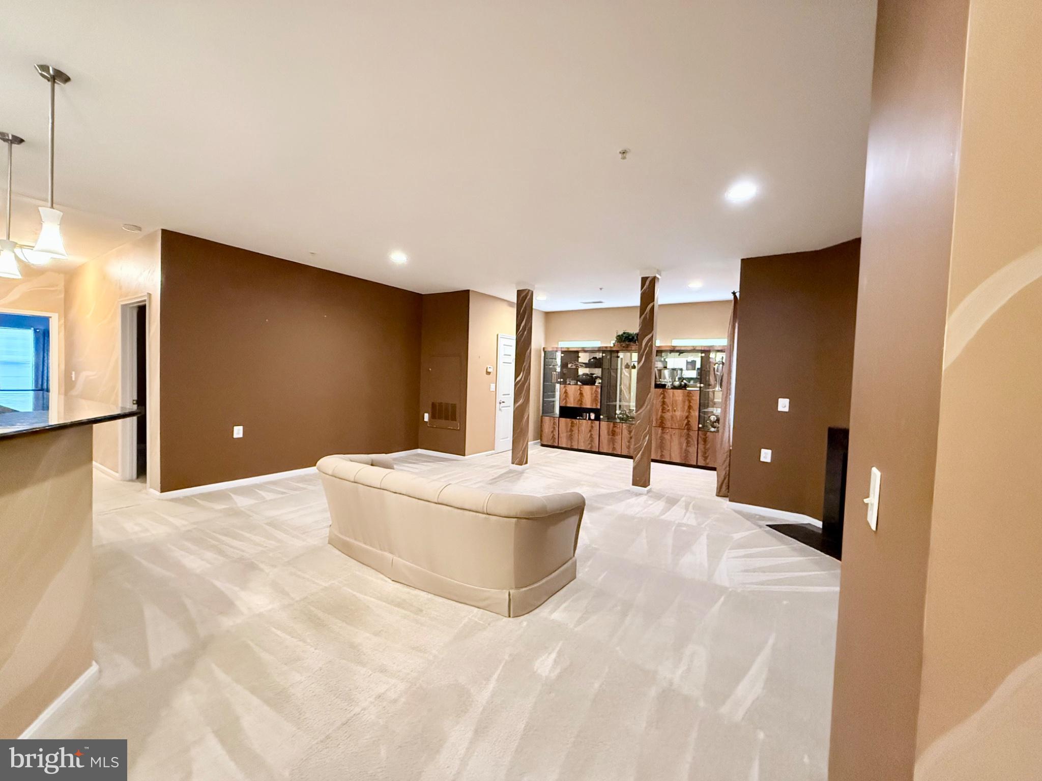 WINDSOR CROSSING - Residential