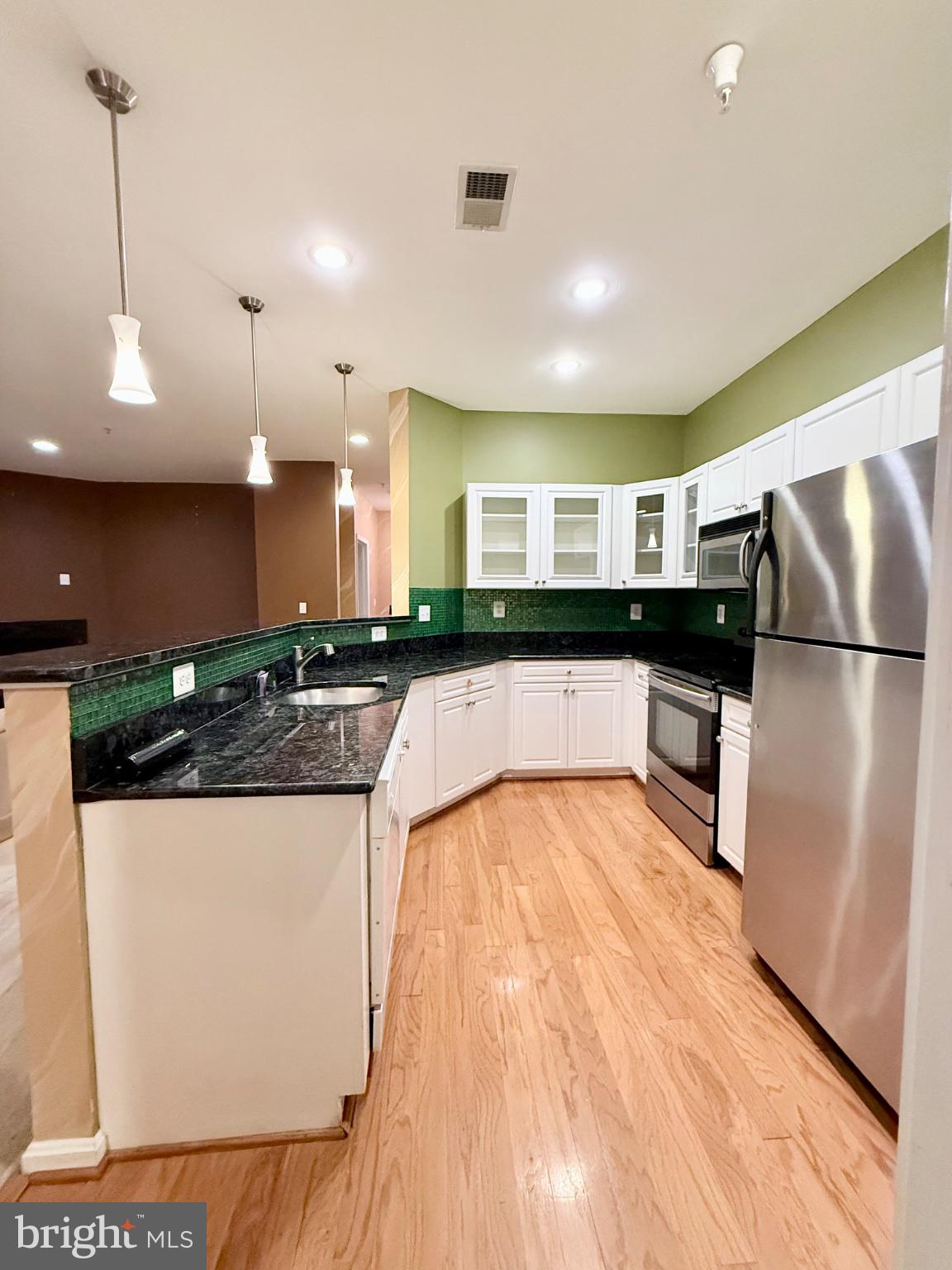 WINDSOR CROSSING - Residential