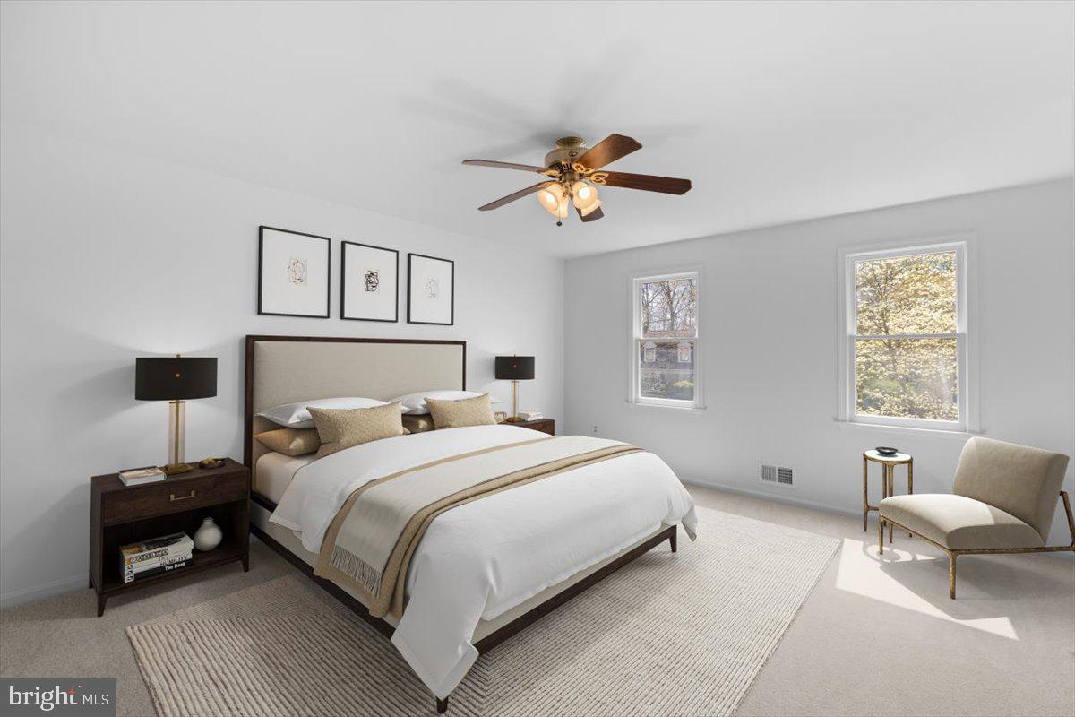 HOLLY KNOLL - Residential