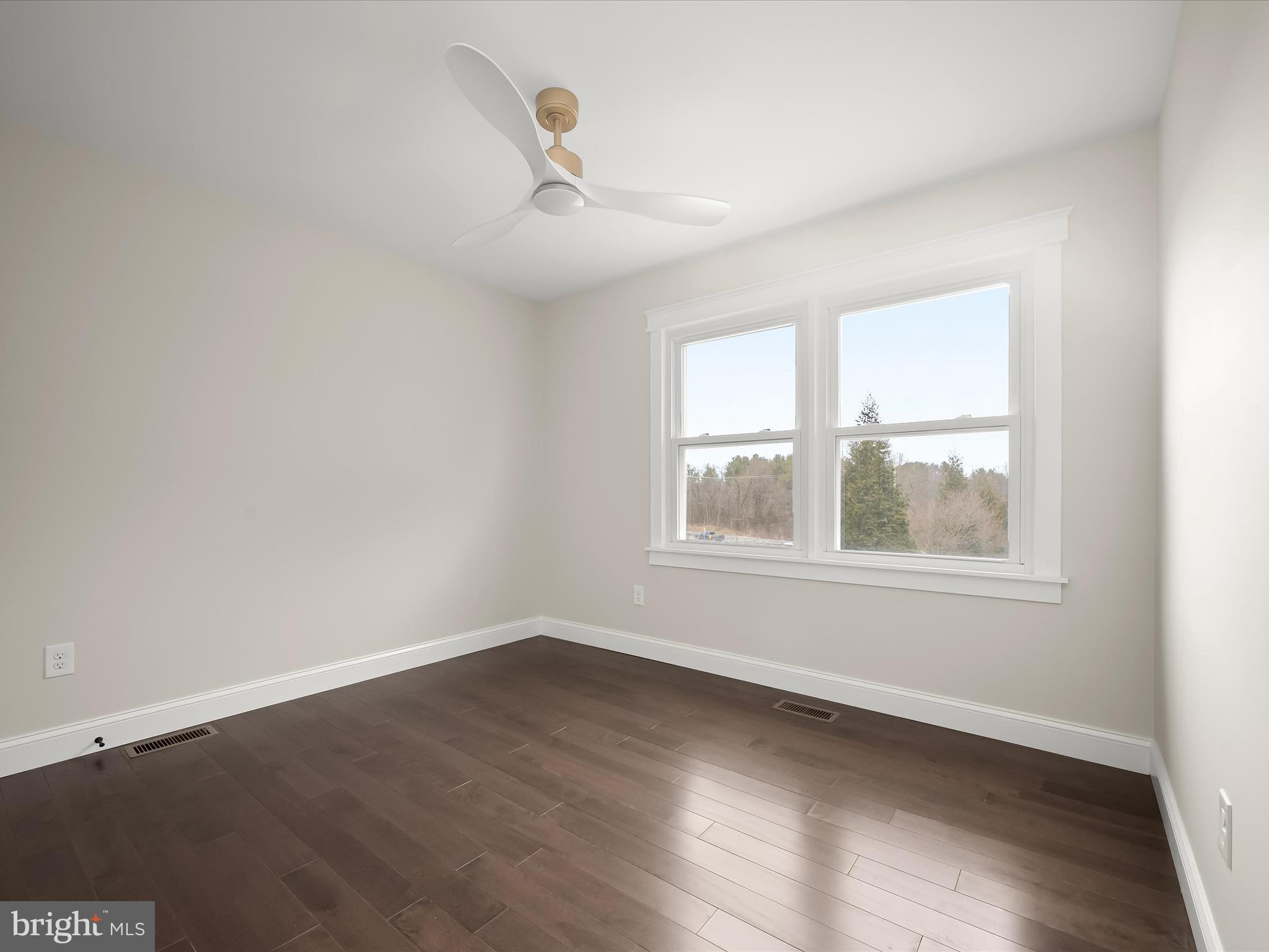 BEAVERBROOK - Residential