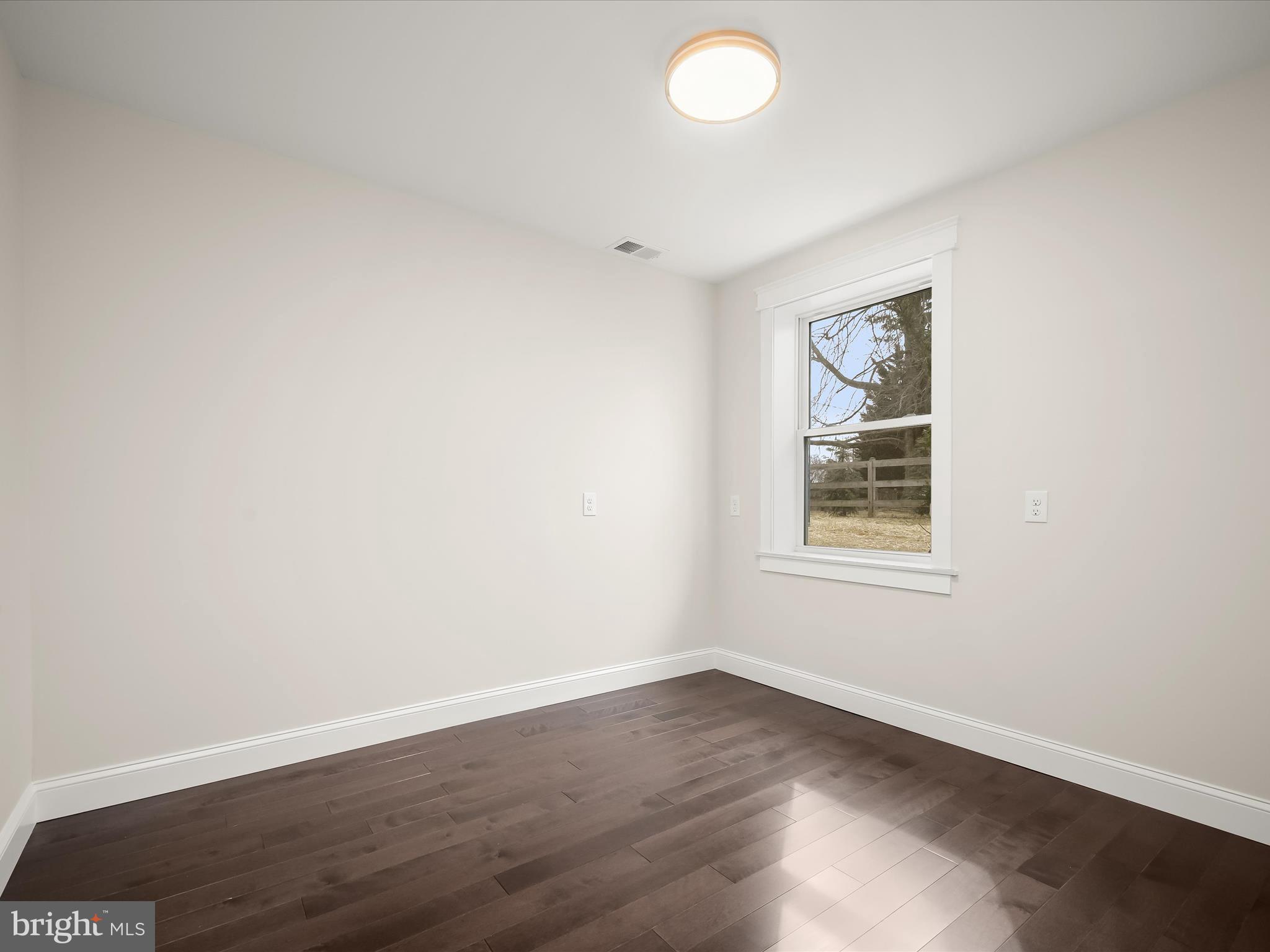 BEAVERBROOK - Residential