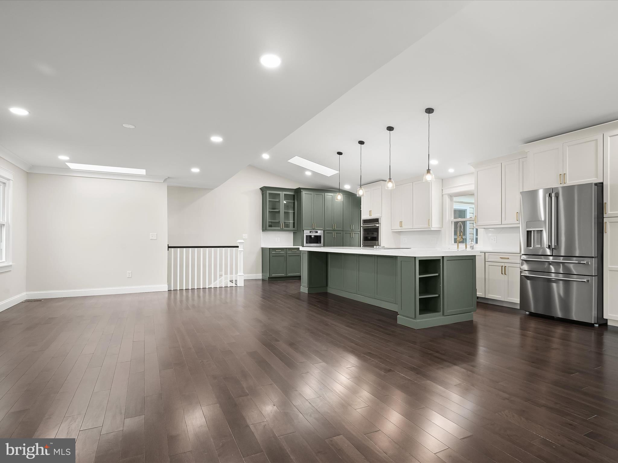 BEAVERBROOK - Residential