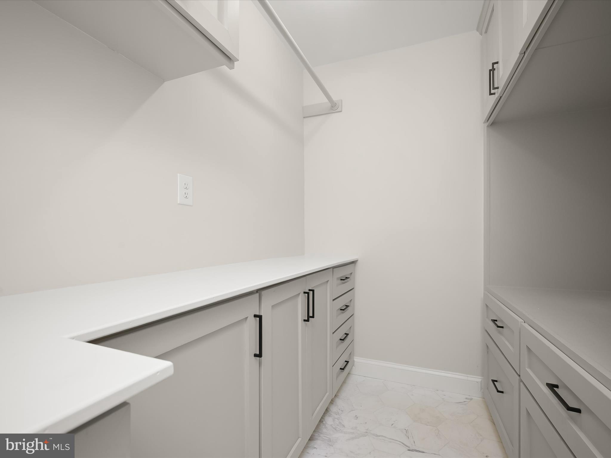 BEAVERBROOK - Residential