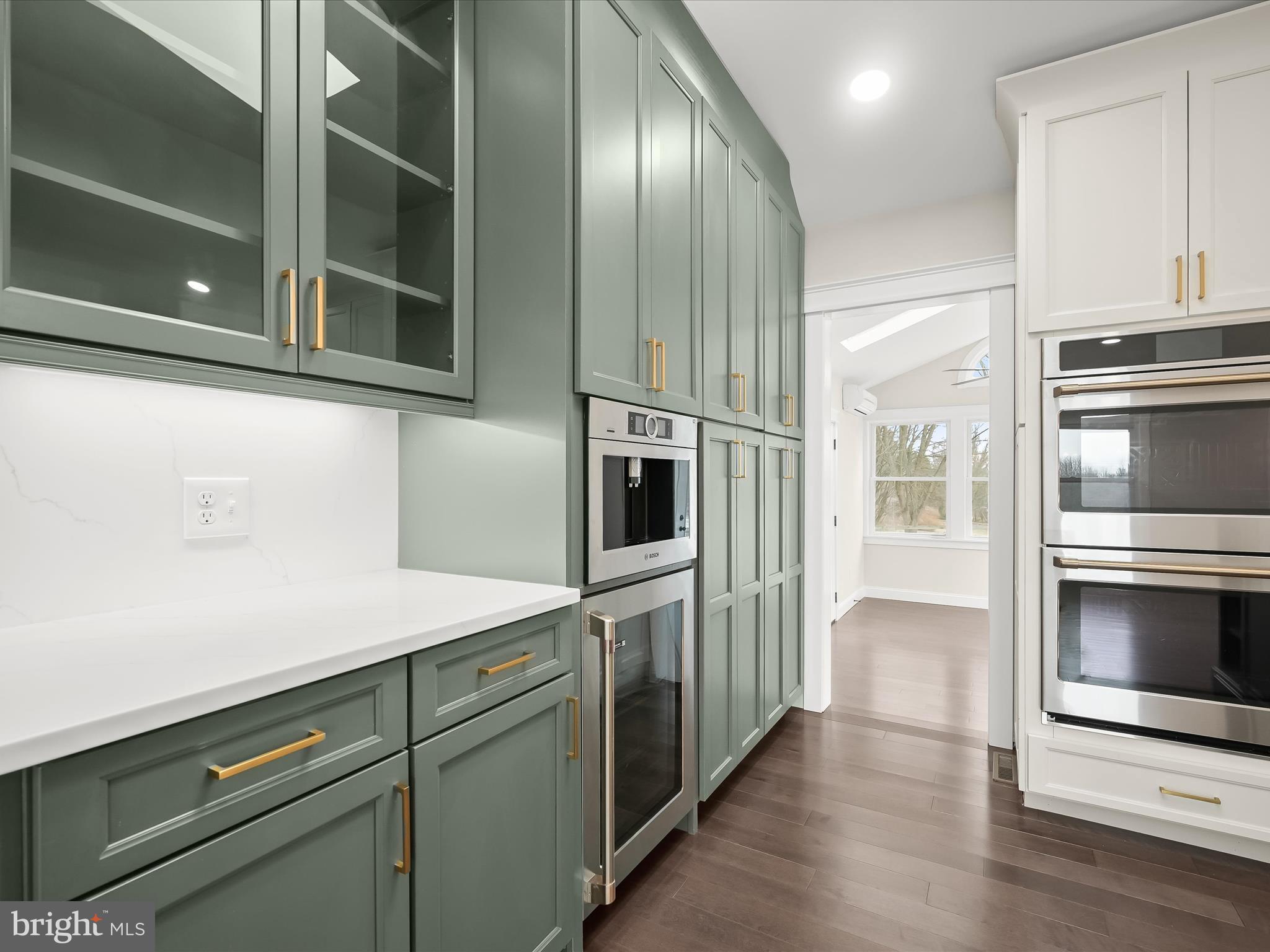 BEAVERBROOK - Residential