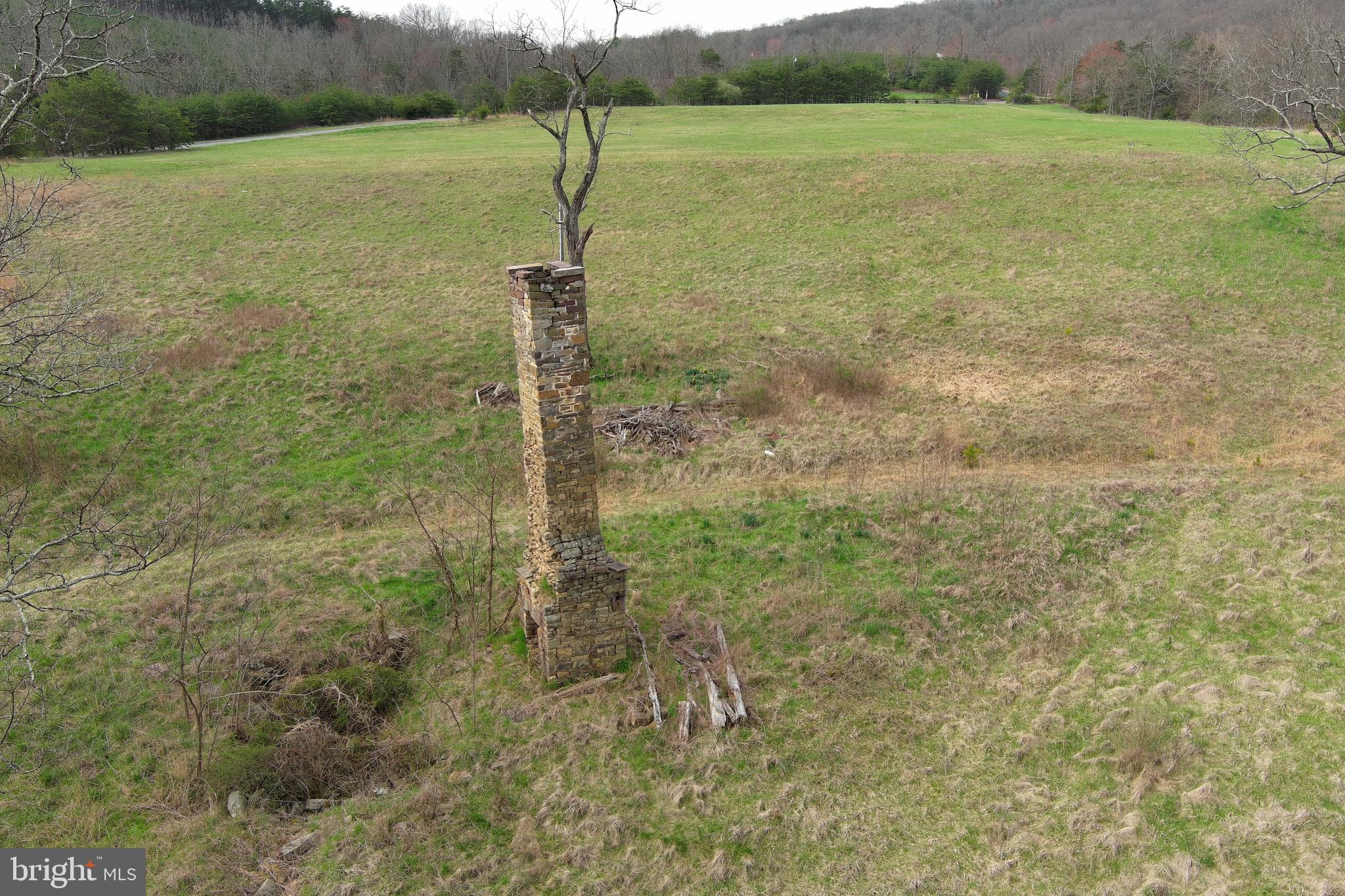 QUIVEY'S GROVE - Land