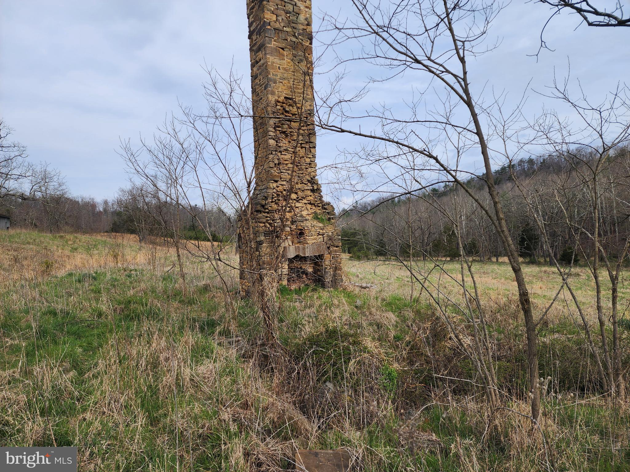 QUIVEY'S GROVE - Land