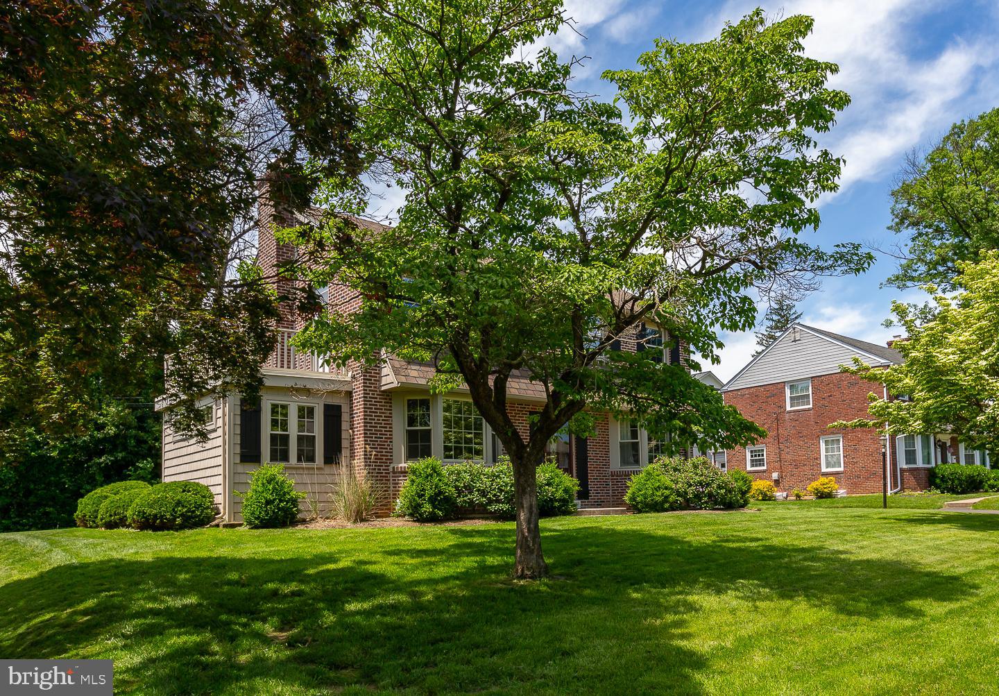 2528 HUNTINGDON LANE