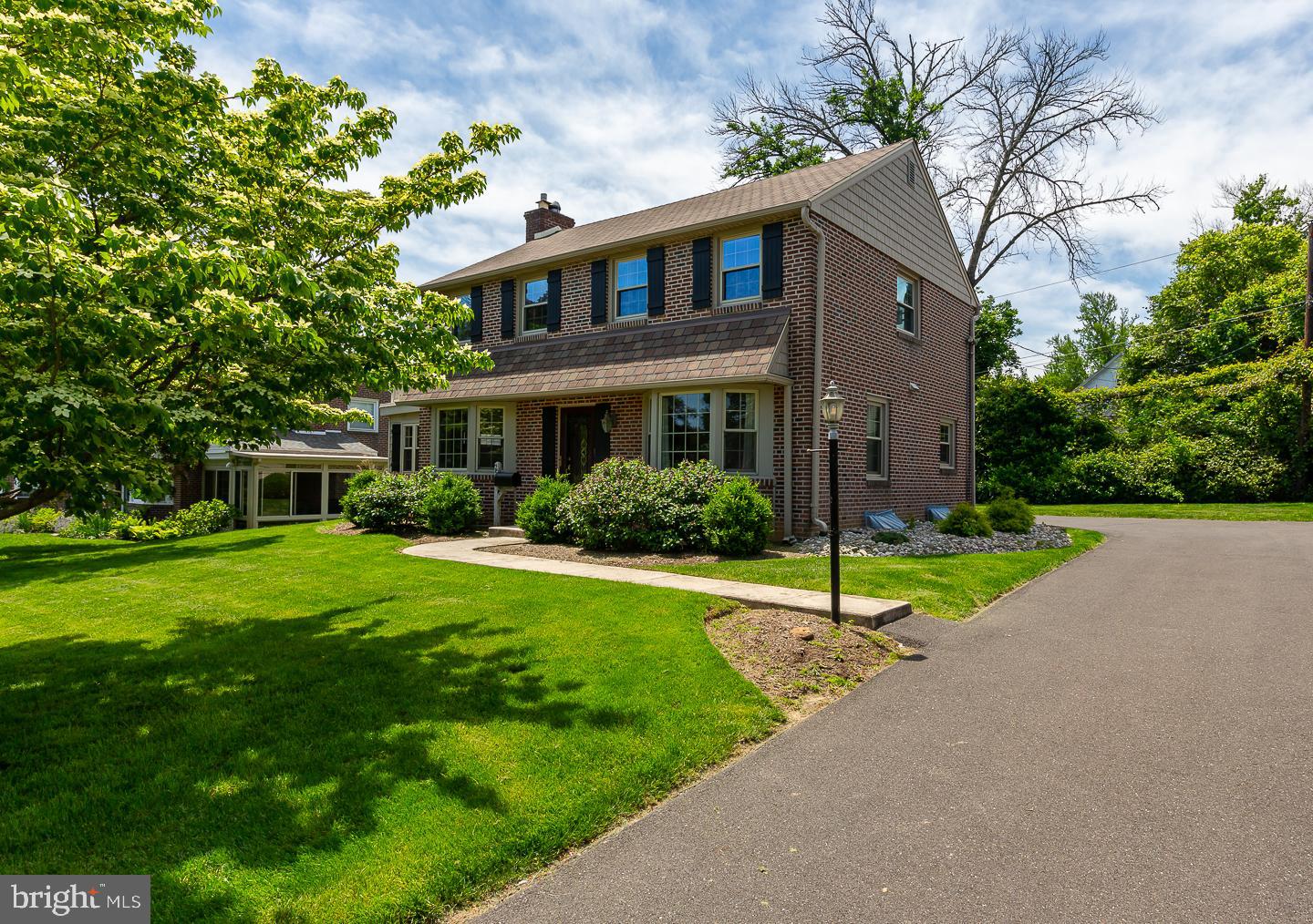 2528 HUNTINGDON LANE
