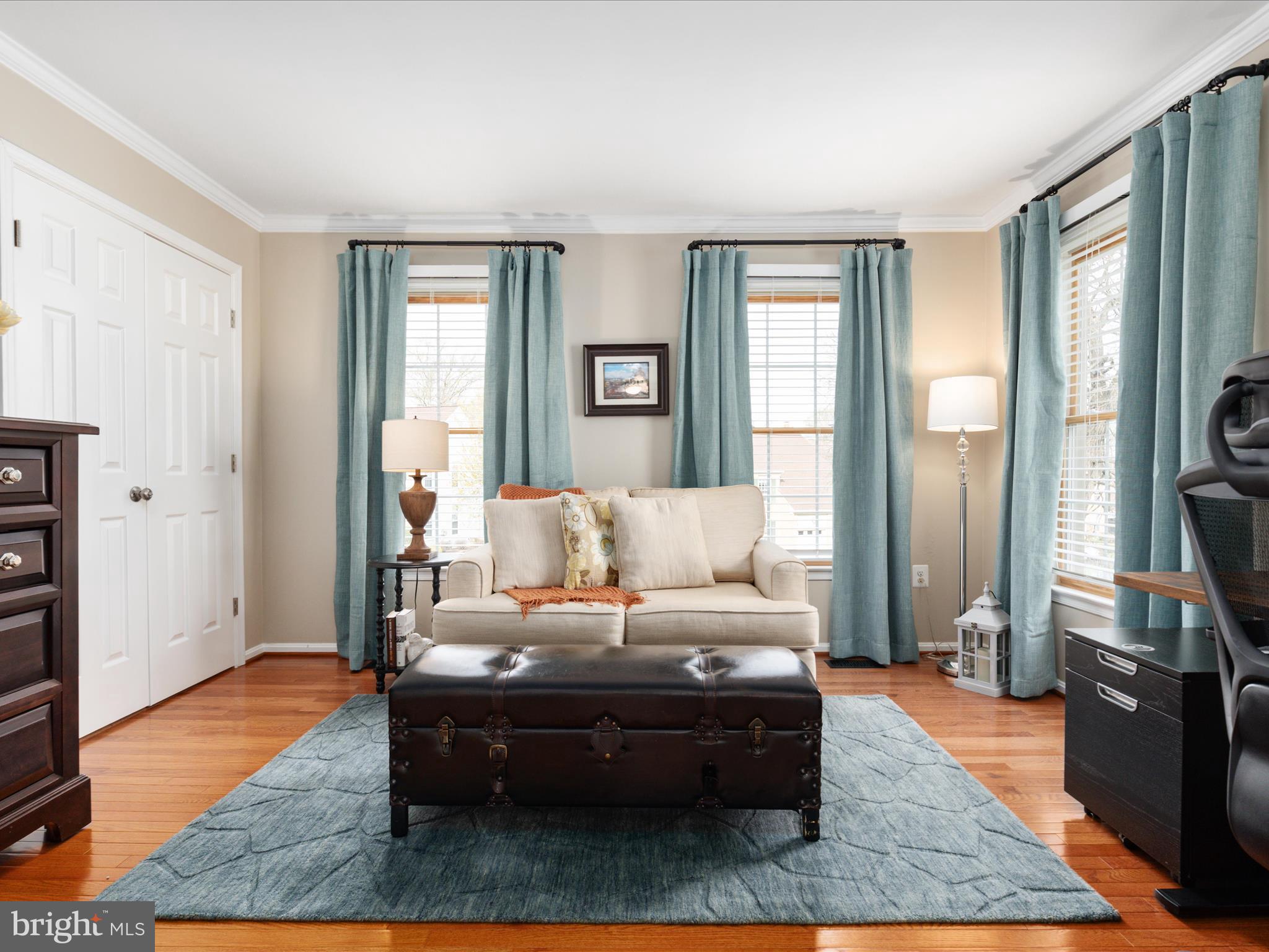 ASHBURN VILLAGE - Residential