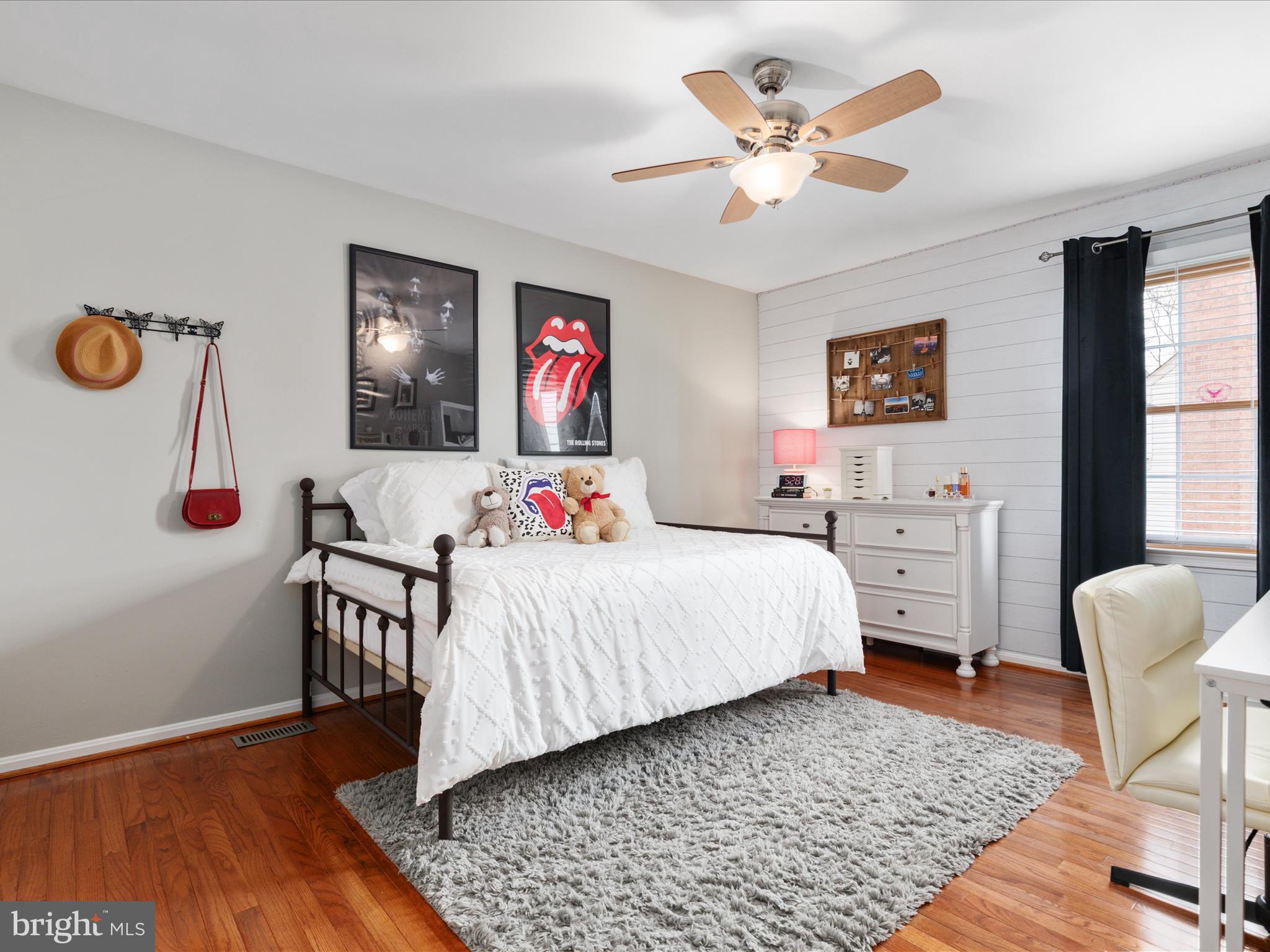 ASHBURN VILLAGE - Residential