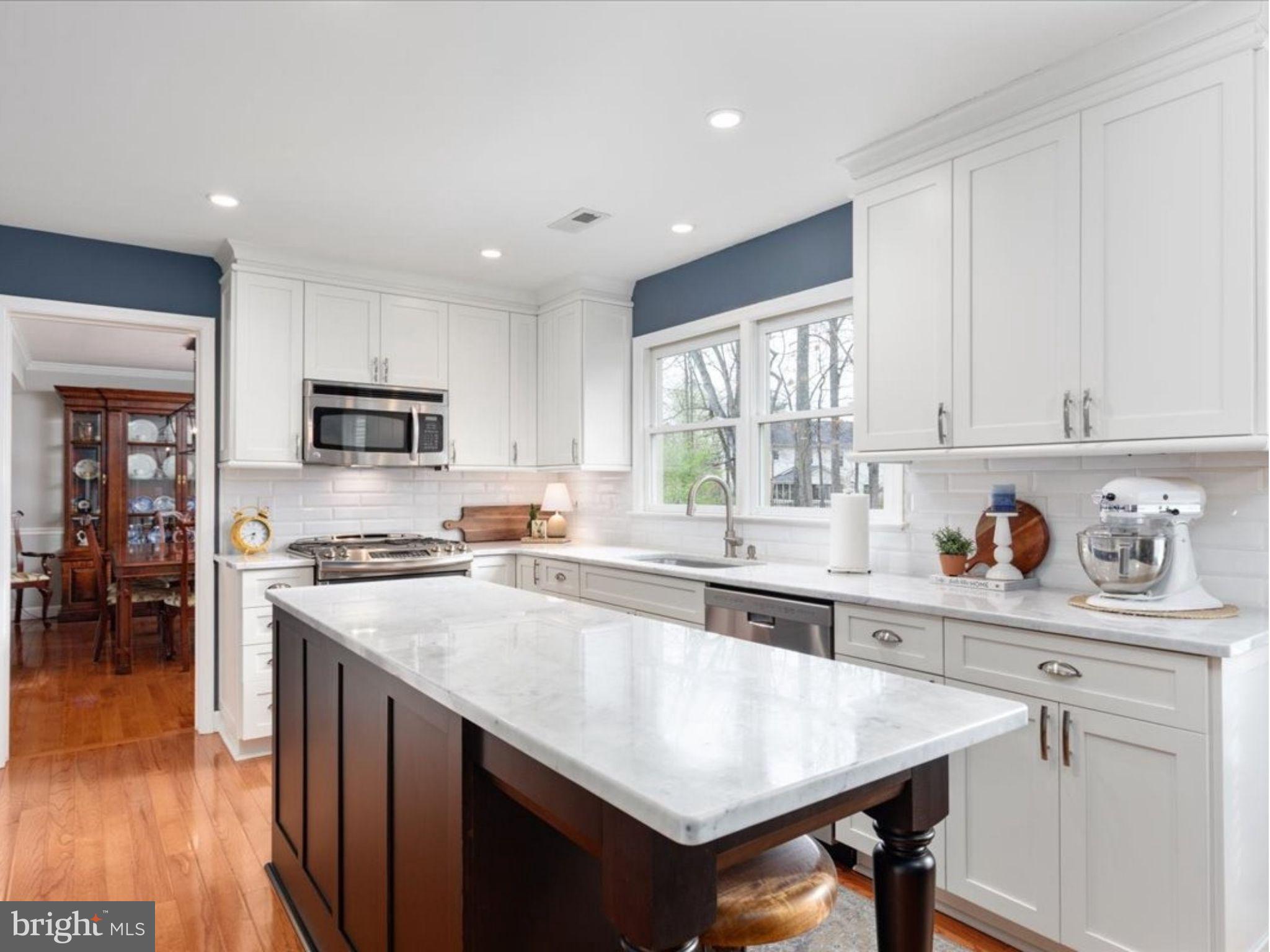 ASHBURN VILLAGE - Residential