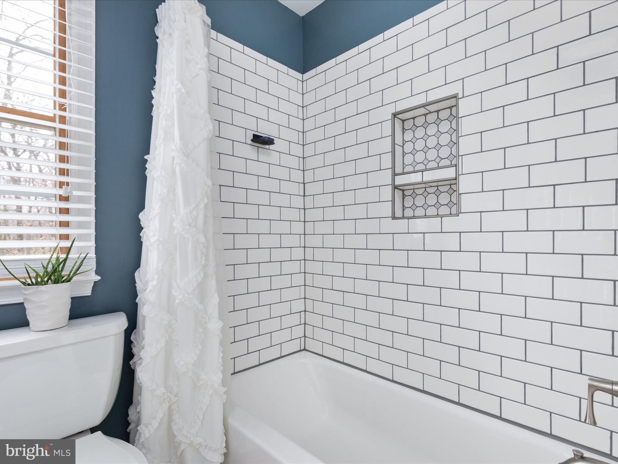 ASHBURN VILLAGE - Residential