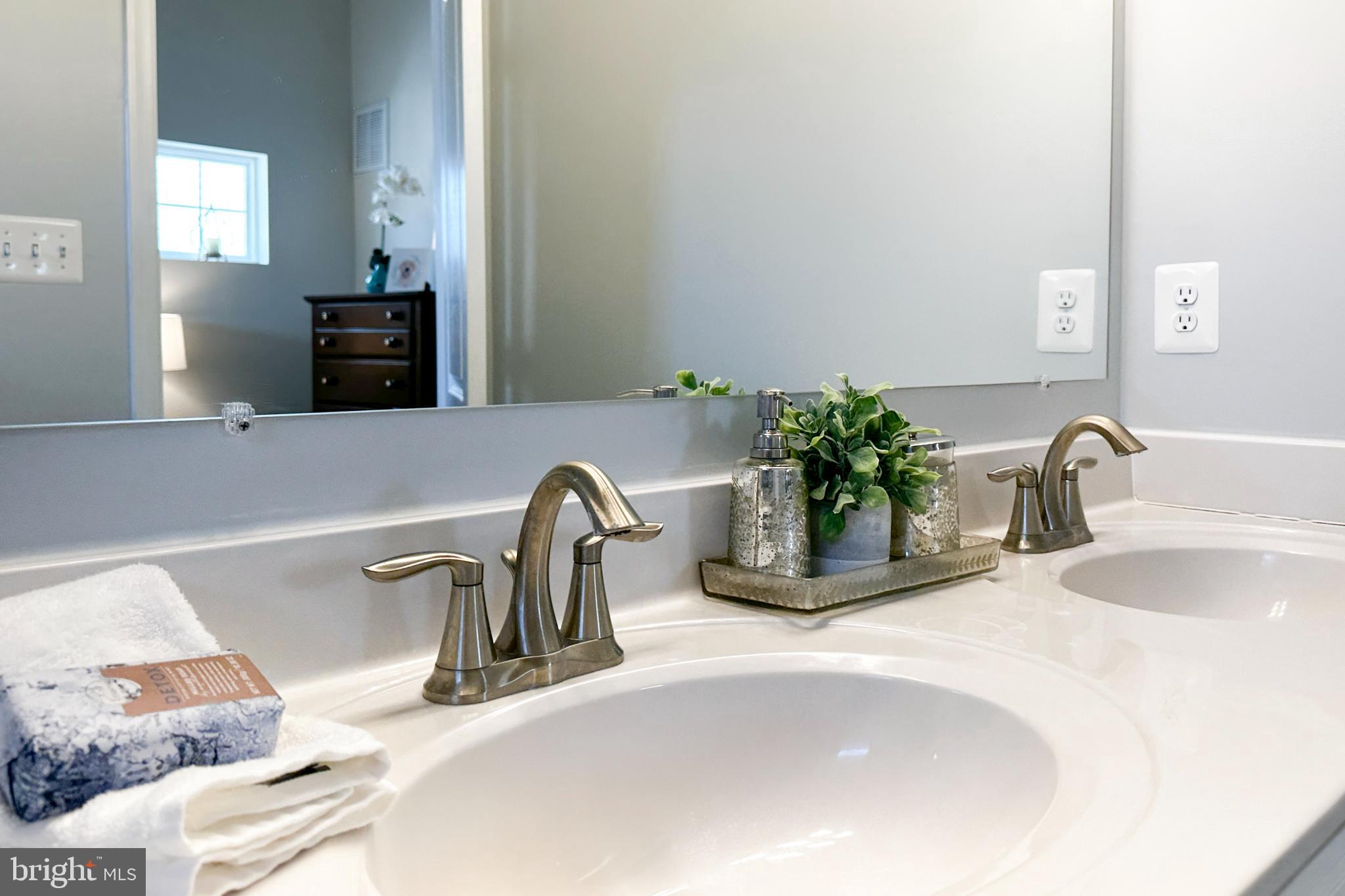 CREEKSTONE VILLAGE - Residential