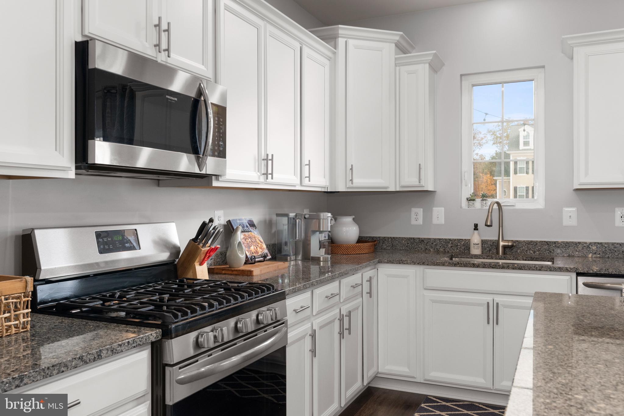 CREEKSTONE VILLAGE - Residential