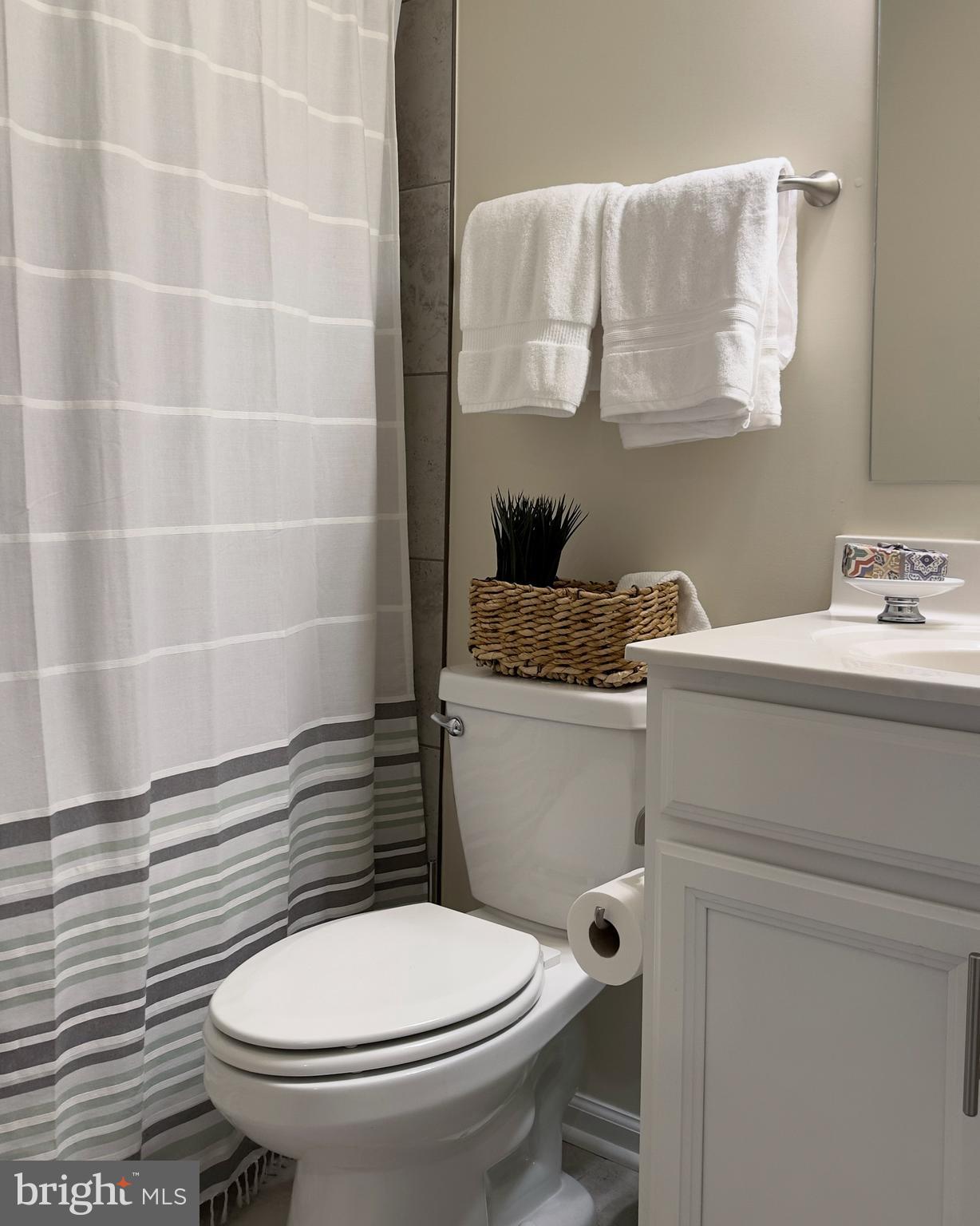 CREEKSTONE VILLAGE - Residential