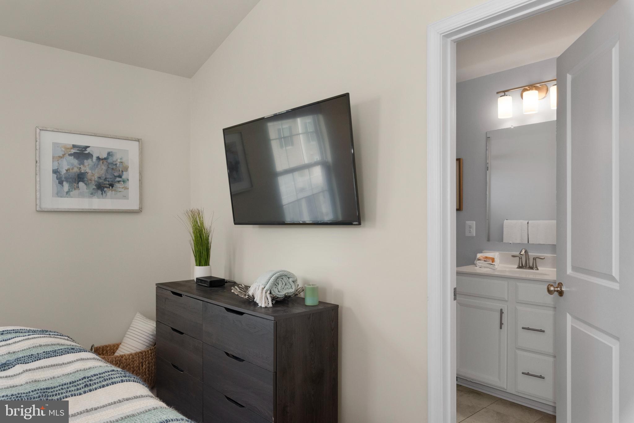 CREEKSTONE VILLAGE - Residential