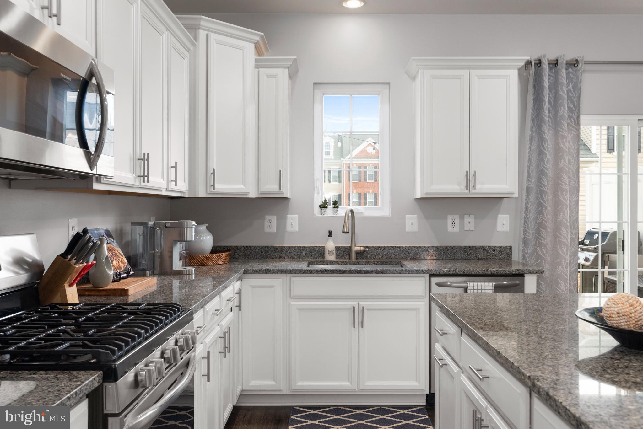 CREEKSTONE VILLAGE - Residential