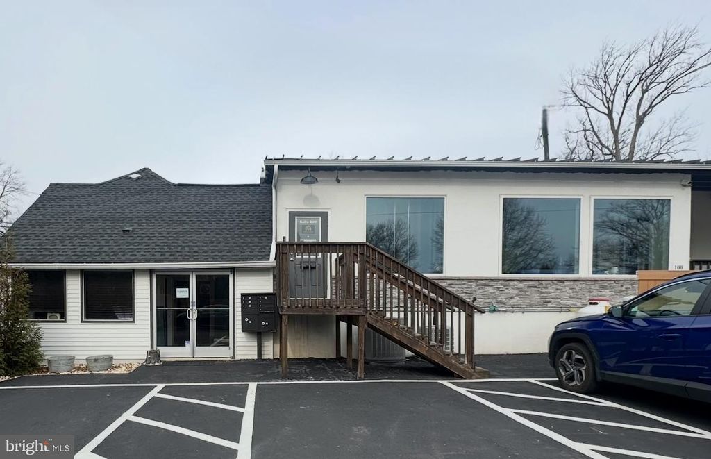 Photo of 29 S Trooper Road, NORRISTOWN, PA 19403 (MLS # PAMC2154772)