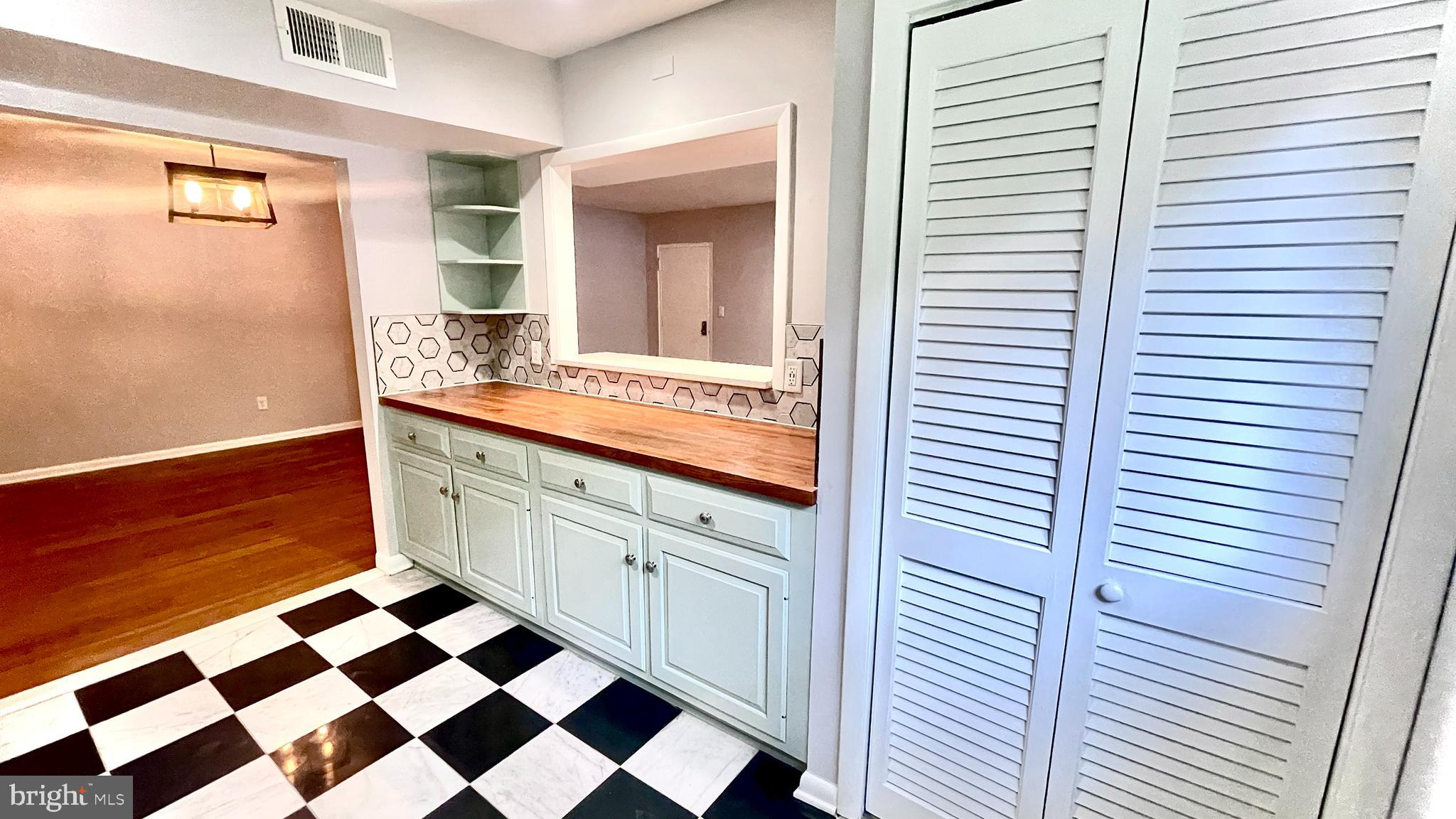 SEMINARY WALK - Residential Lease