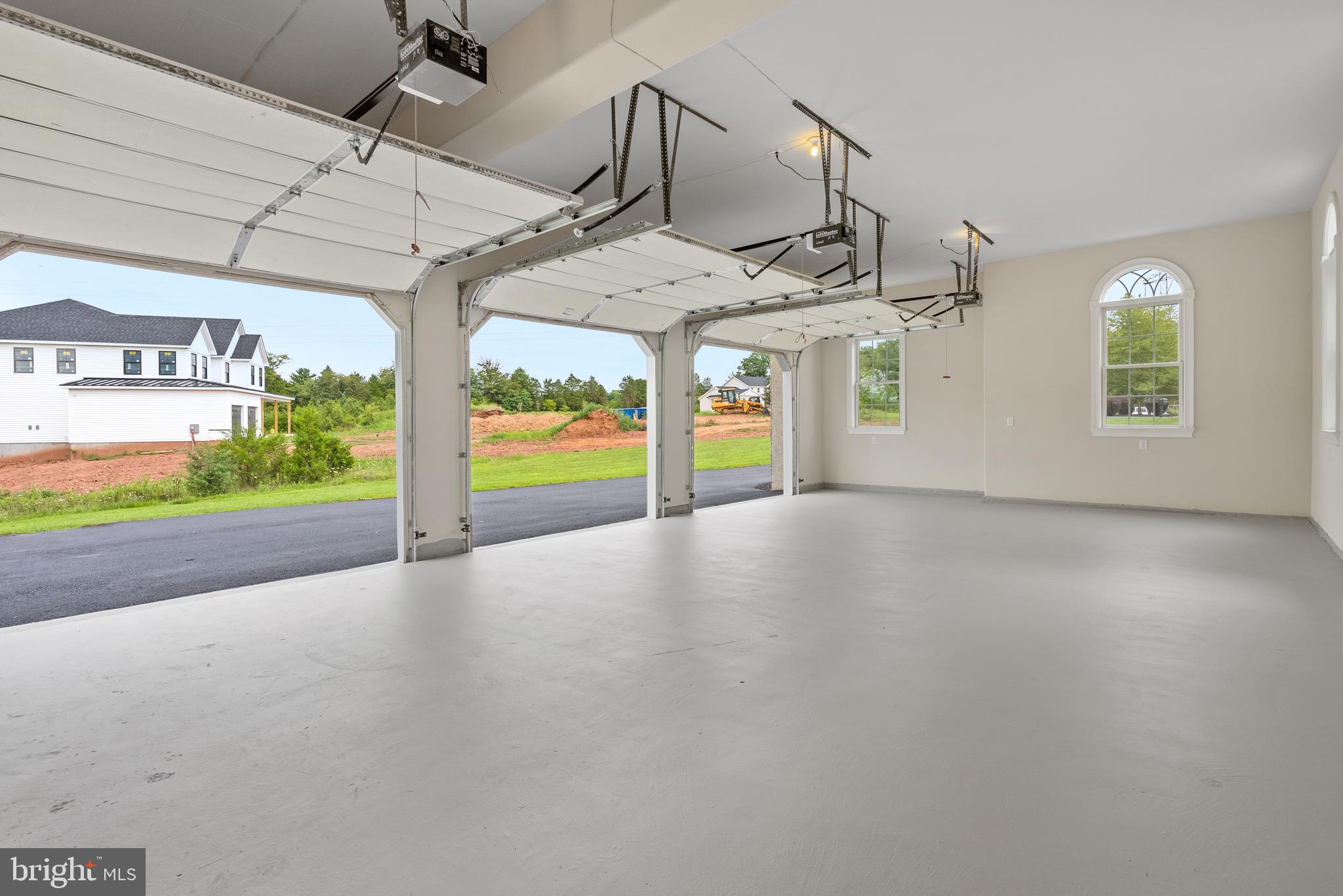 ALEXANDREA ESTATES - Residential