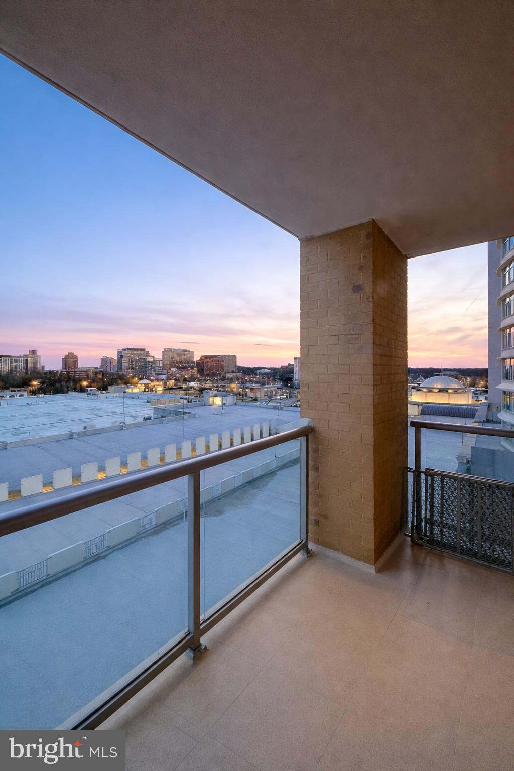 MIDTOWN BETHESDA NORTH - Residential