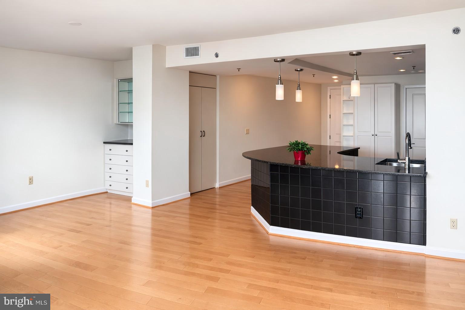 MIDTOWN BETHESDA NORTH - Residential