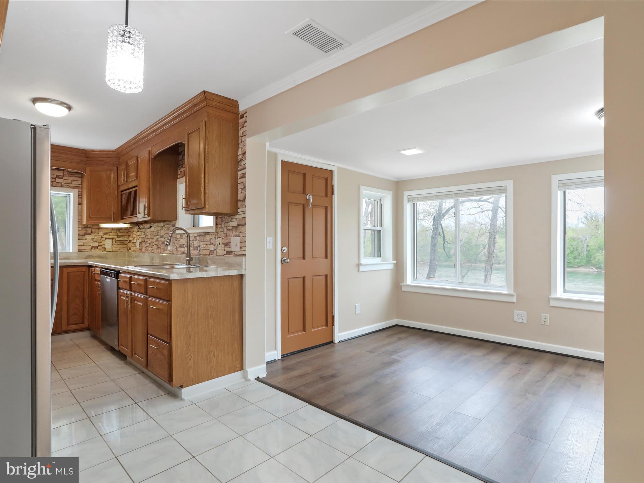 POTOMAC PARK ESTATES - Residential