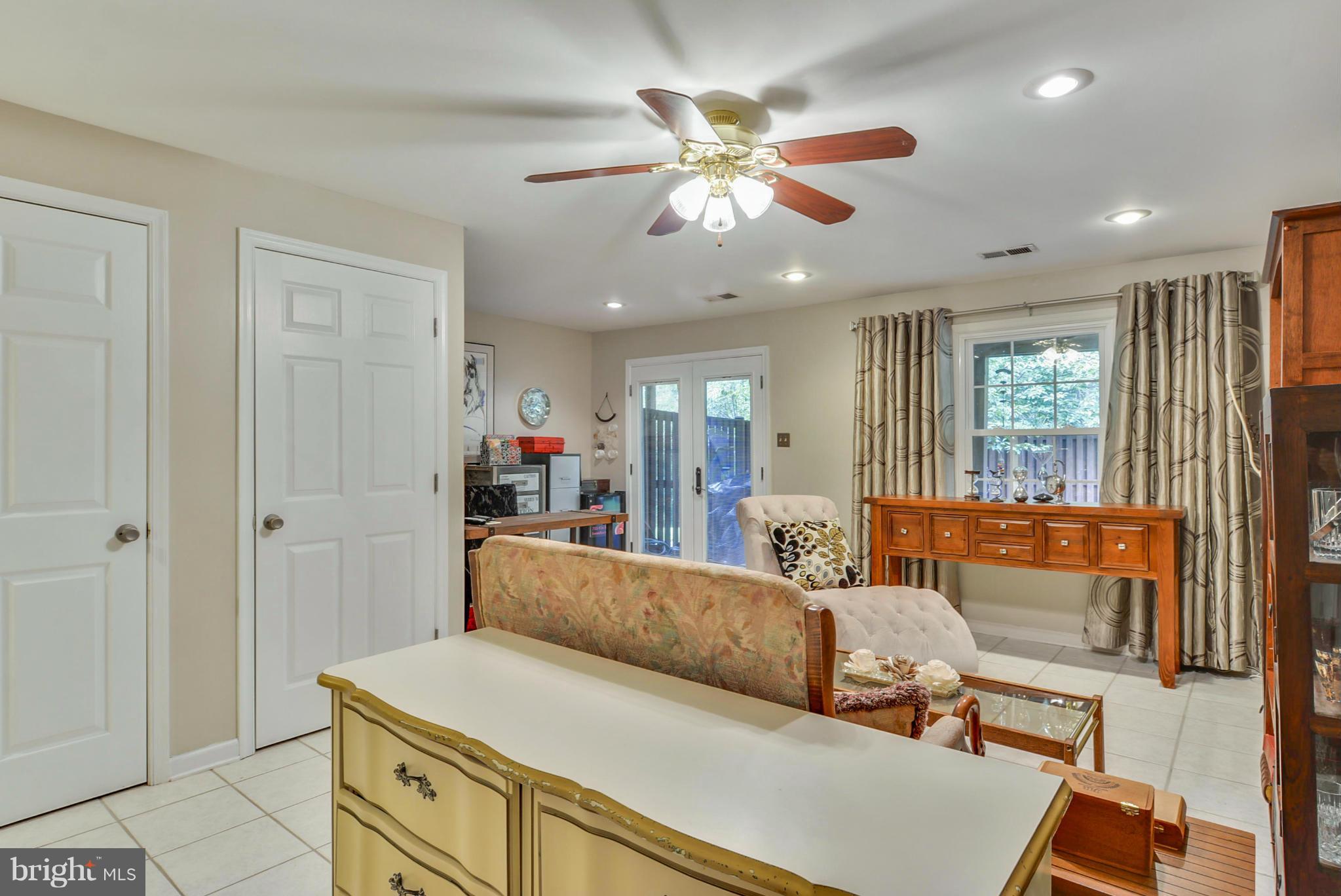 STONEHENGE - Residential