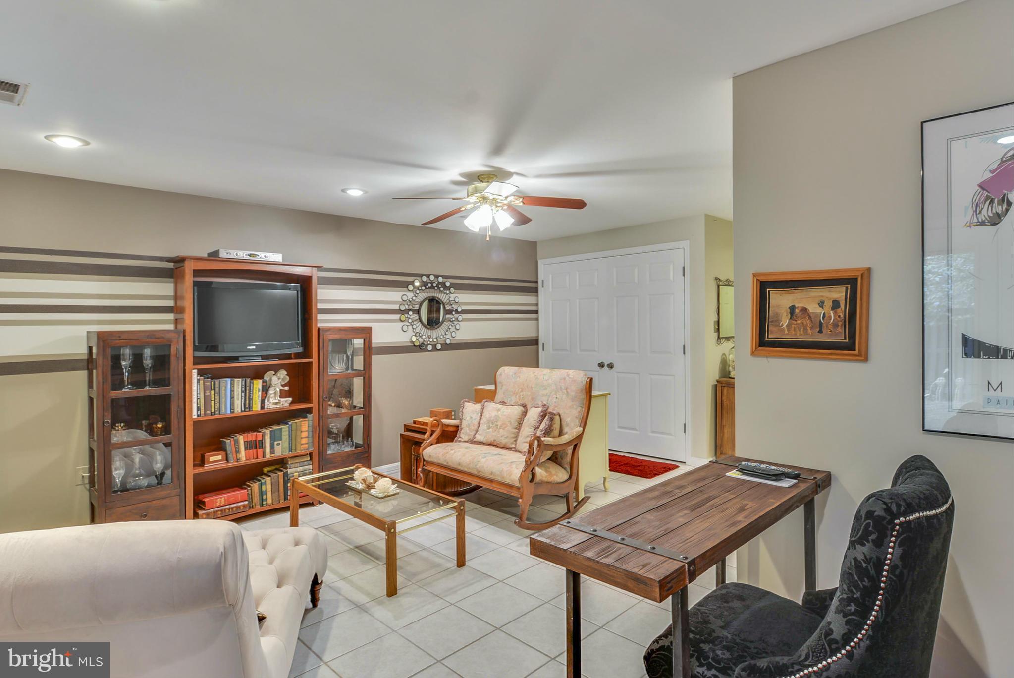 STONEHENGE - Residential