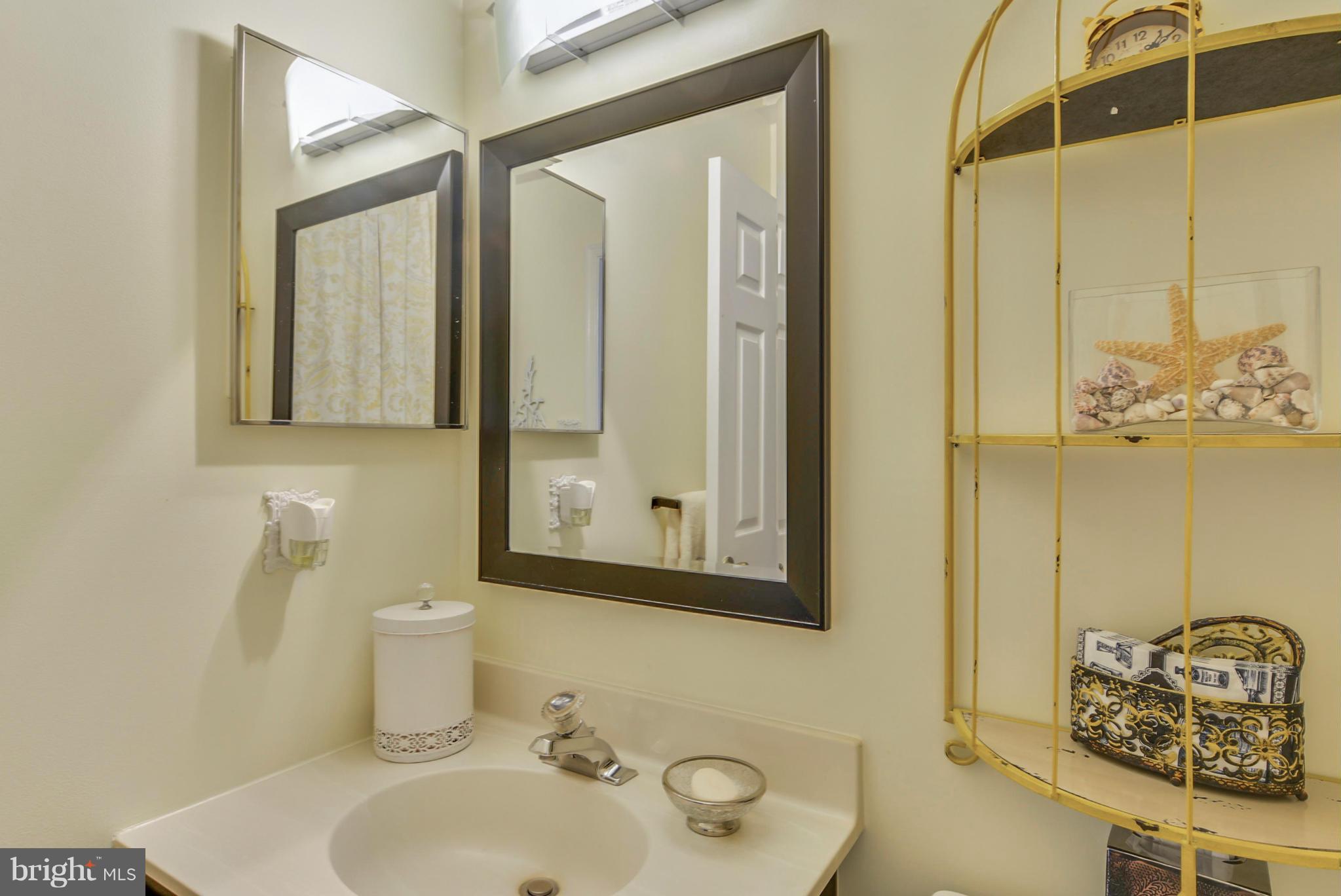 STONEHENGE - Residential