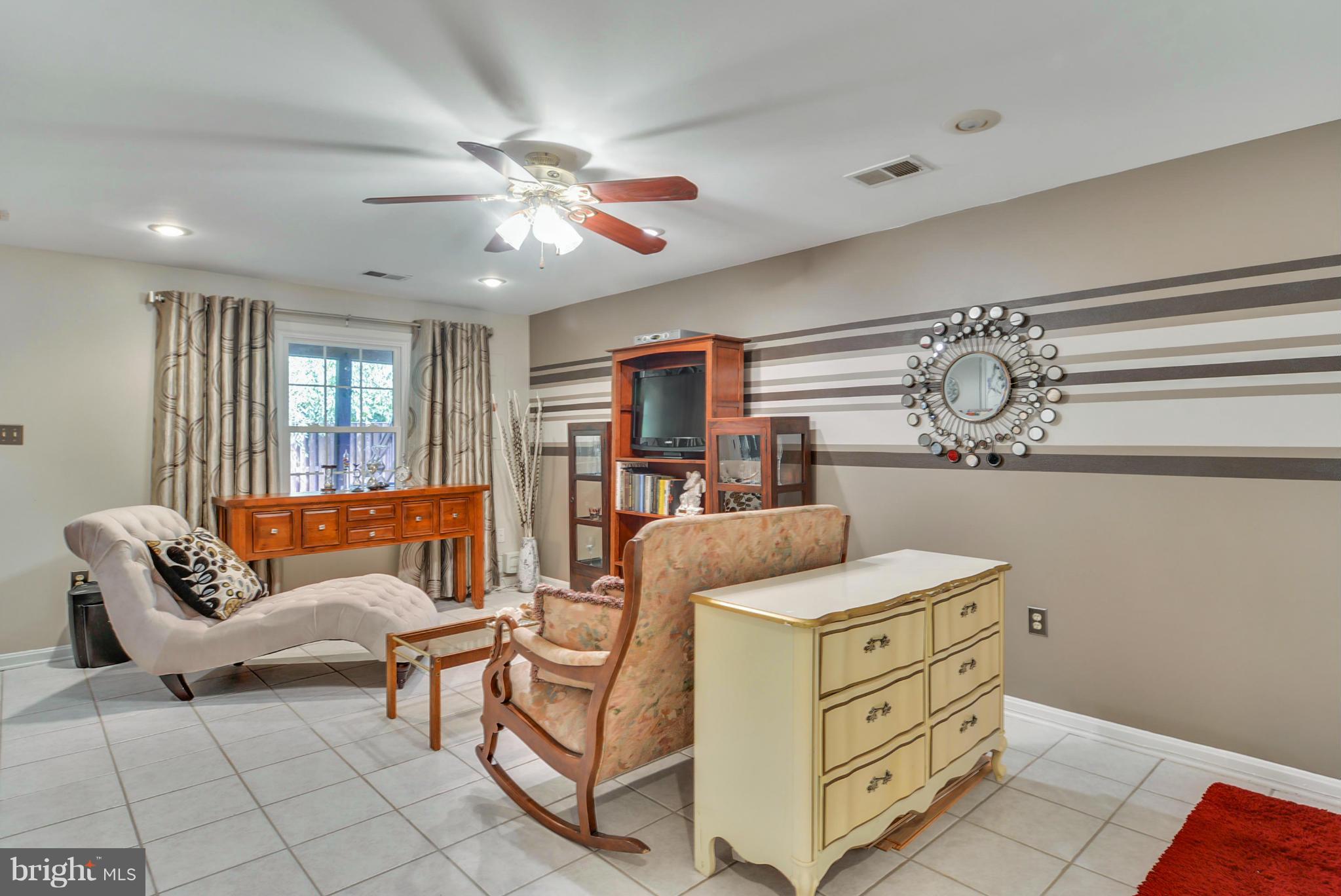 STONEHENGE - Residential