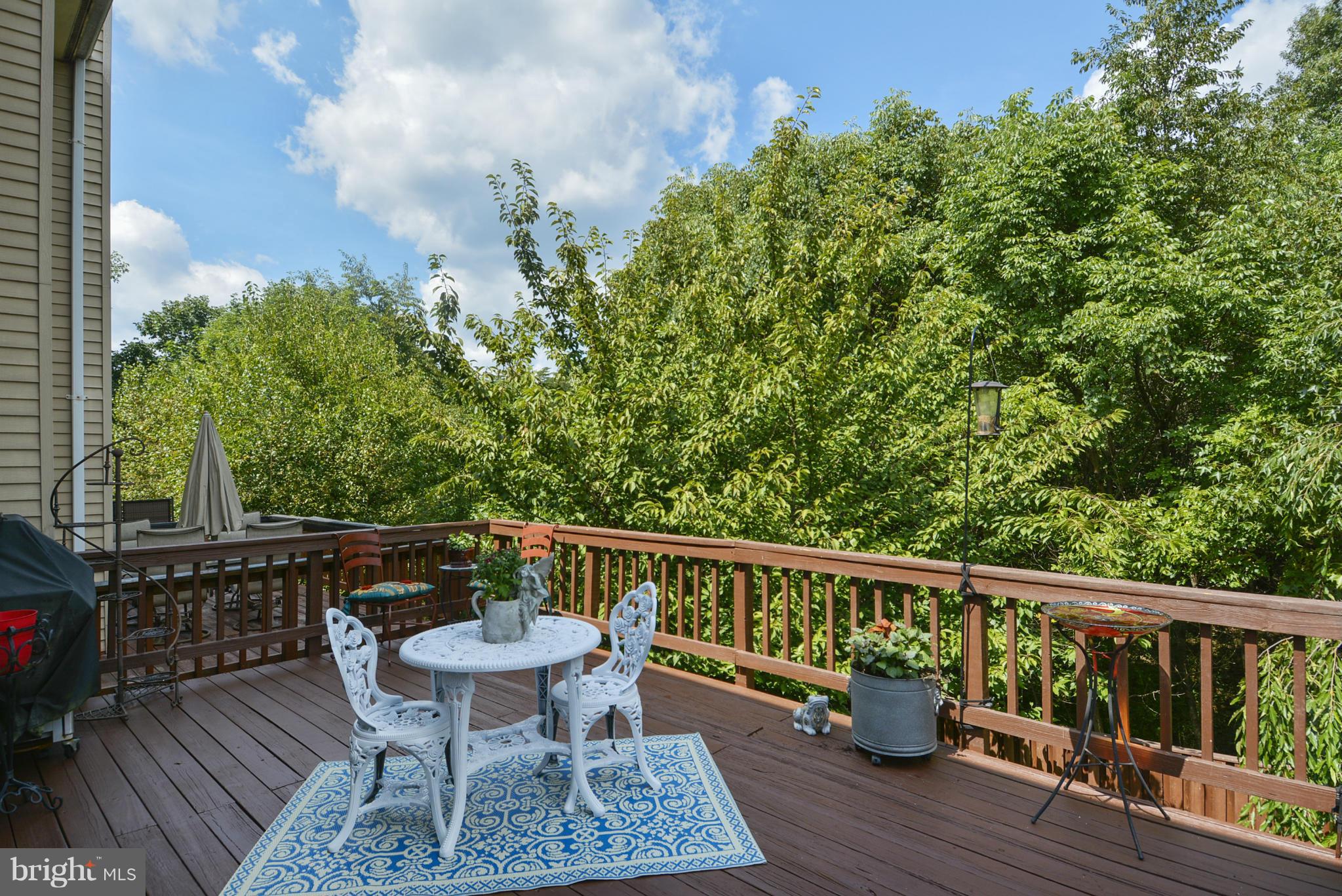 STONEHENGE - Residential