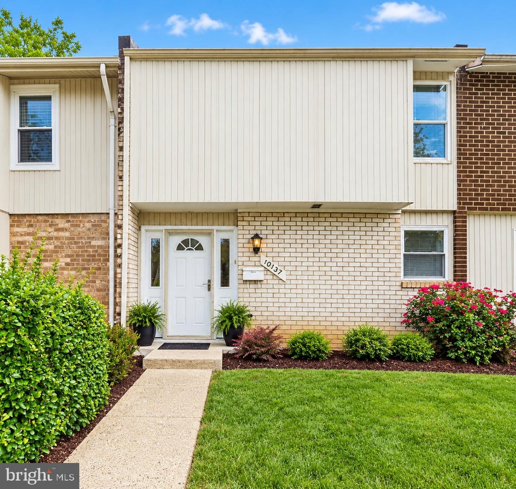 Photo of 10137 Campus Way S #56, UPPER MARLBORO, MD 20774 (MLS # MDPG2218402)