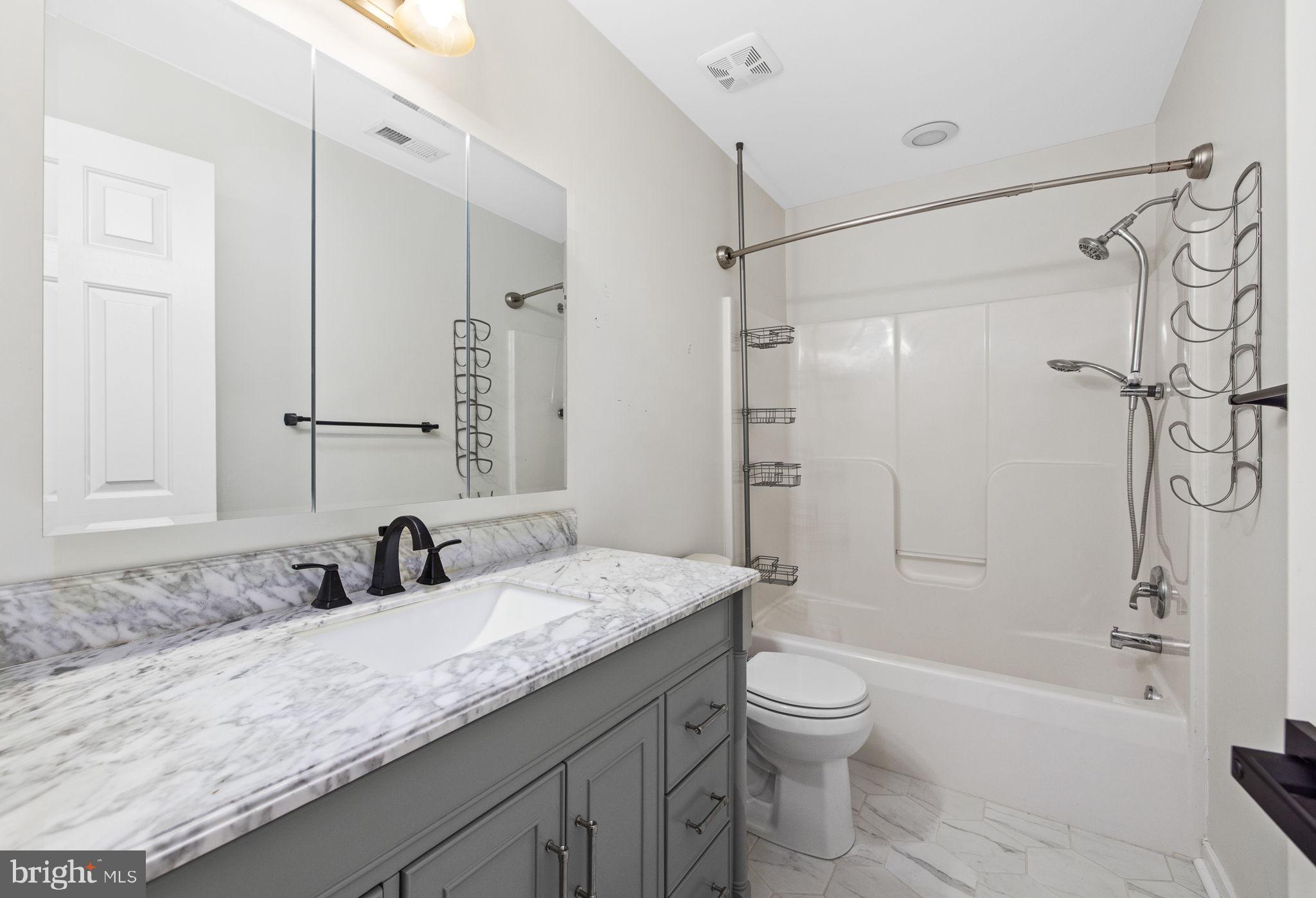 SALEM FIELDS - Residential Lease