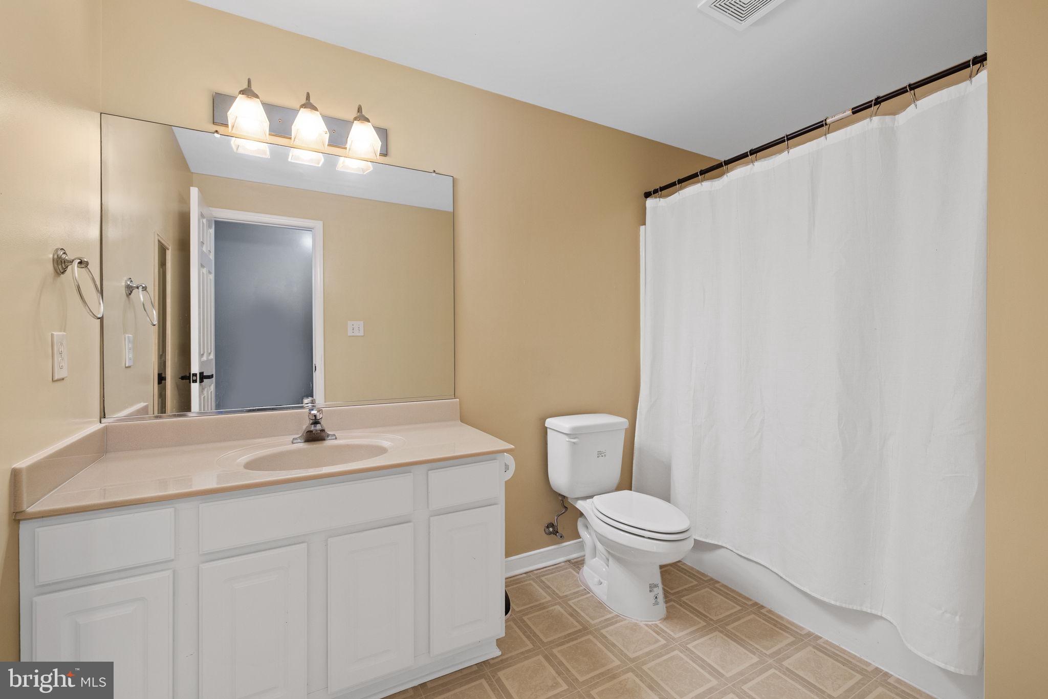 SALEM FIELDS - Residential Lease