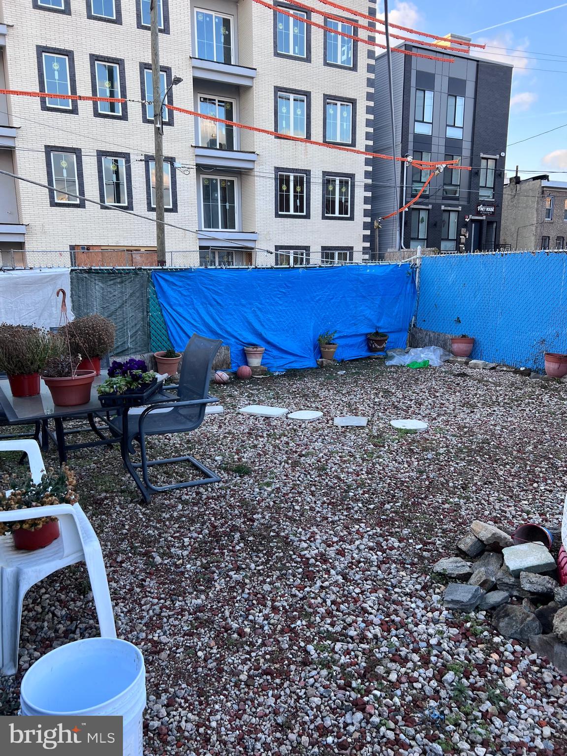 2407 N MASCHER STREET