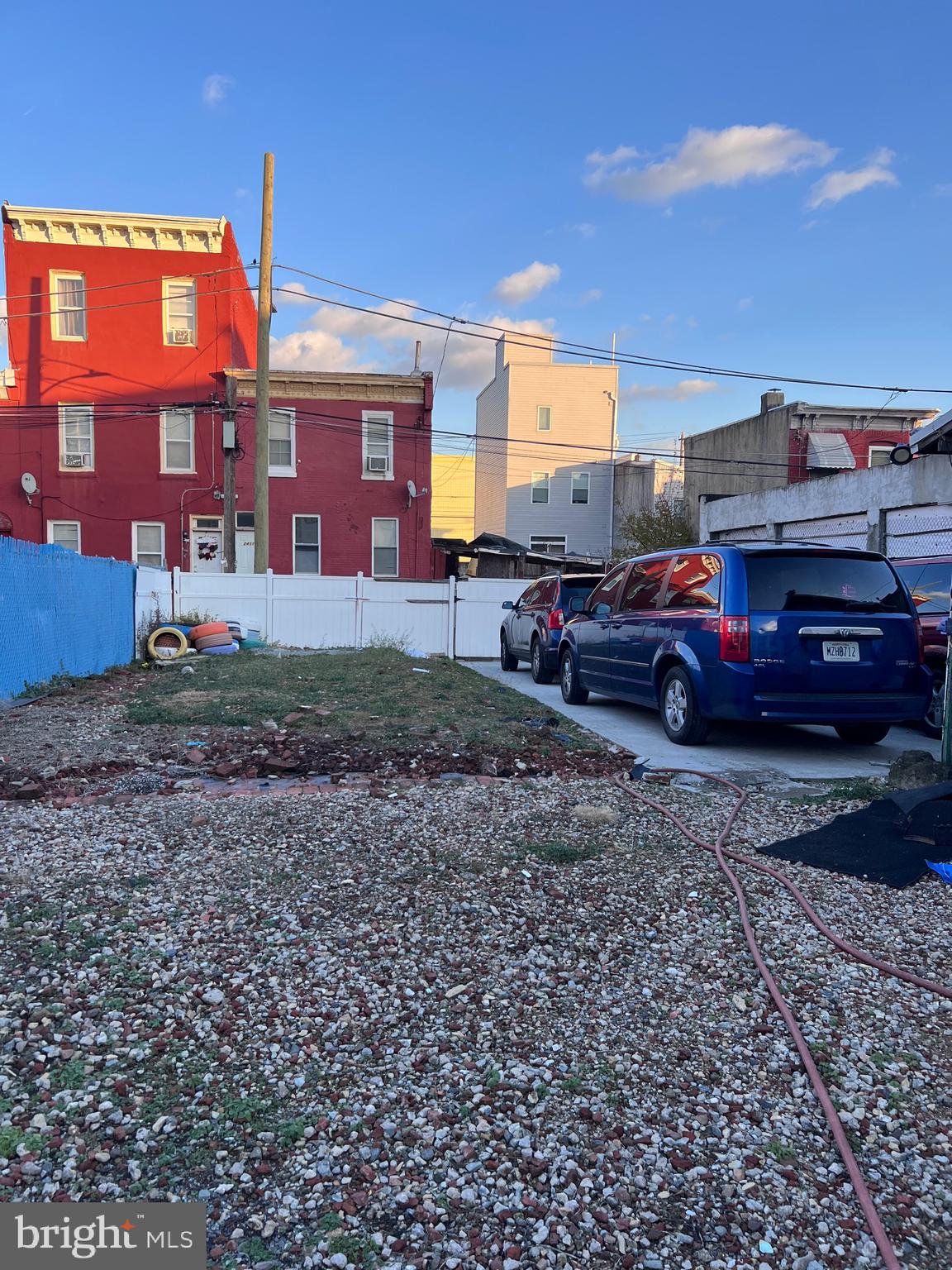 2407 N MASCHER STREET