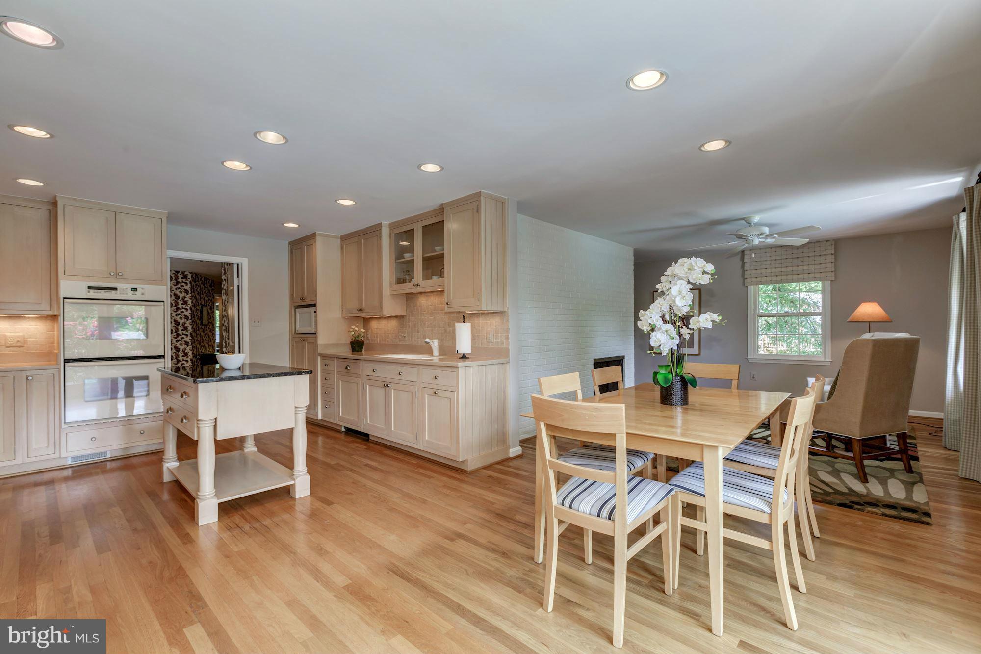 MC LEAN HAMLET - Residential