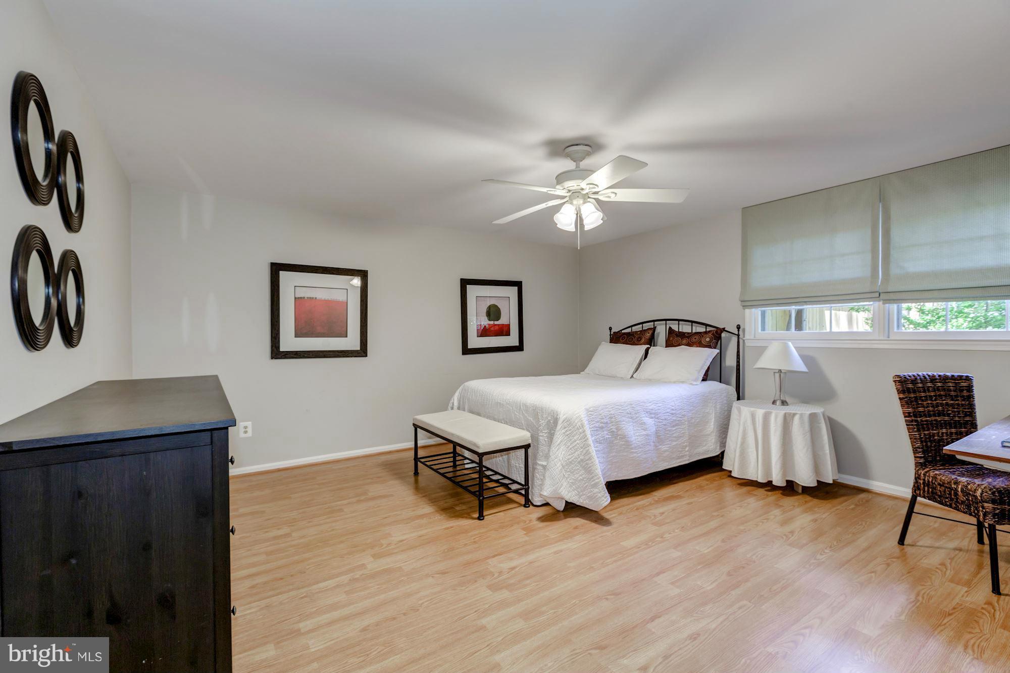 MC LEAN HAMLET - Residential