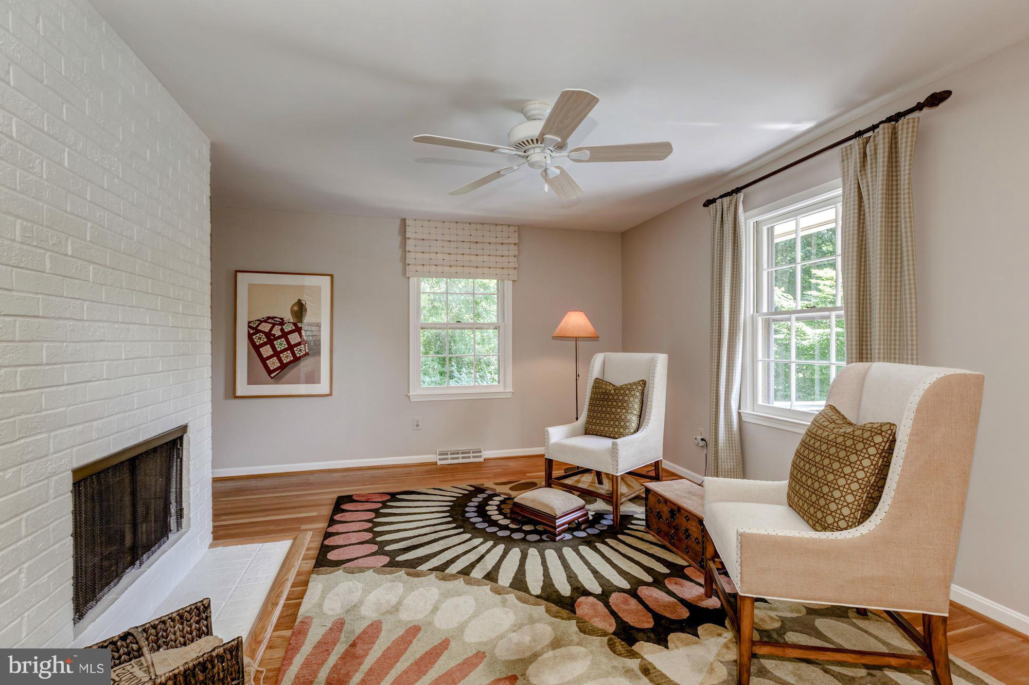 MC LEAN HAMLET - Residential