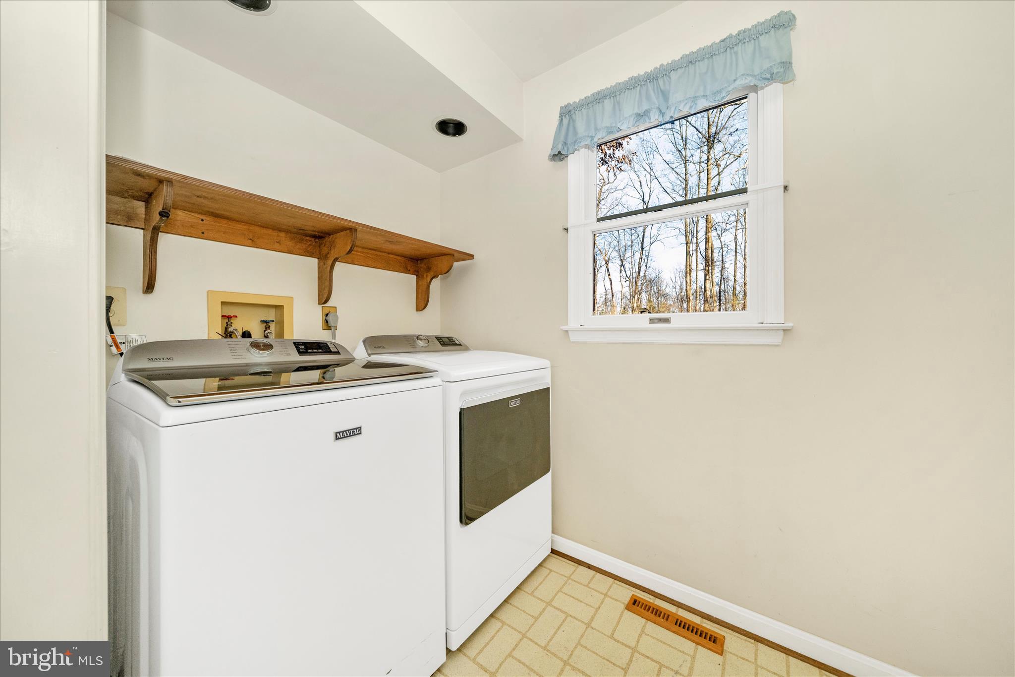 ATANASOFF HILL - Residential